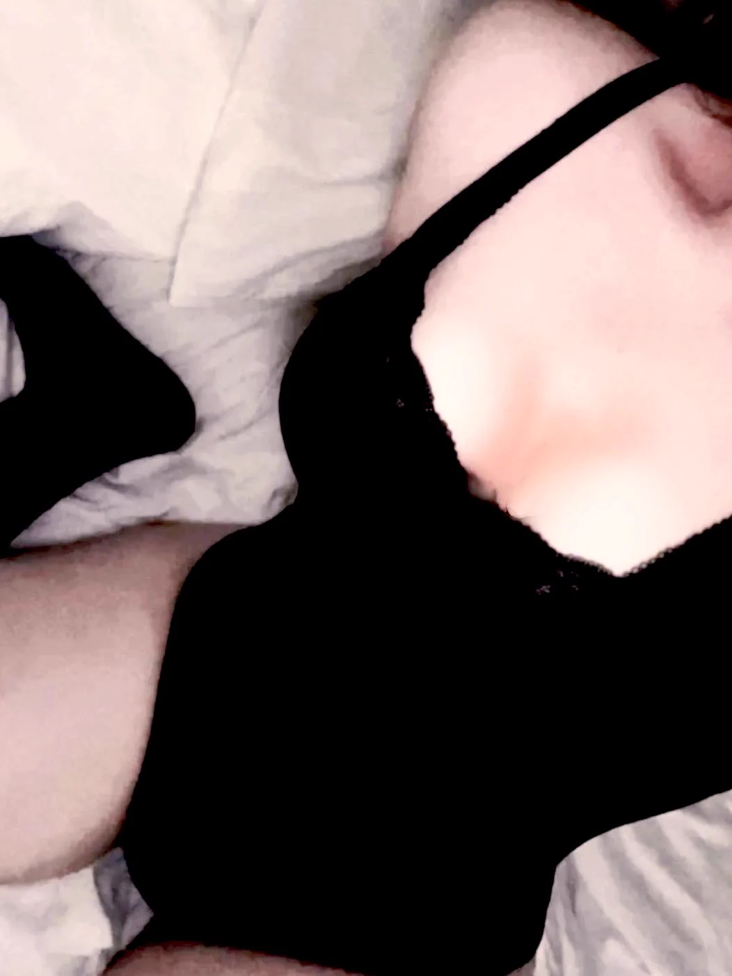 剛好遮住該遮的 剩下的就留給你想像🖤 https://t.co/2lxwiamJPP