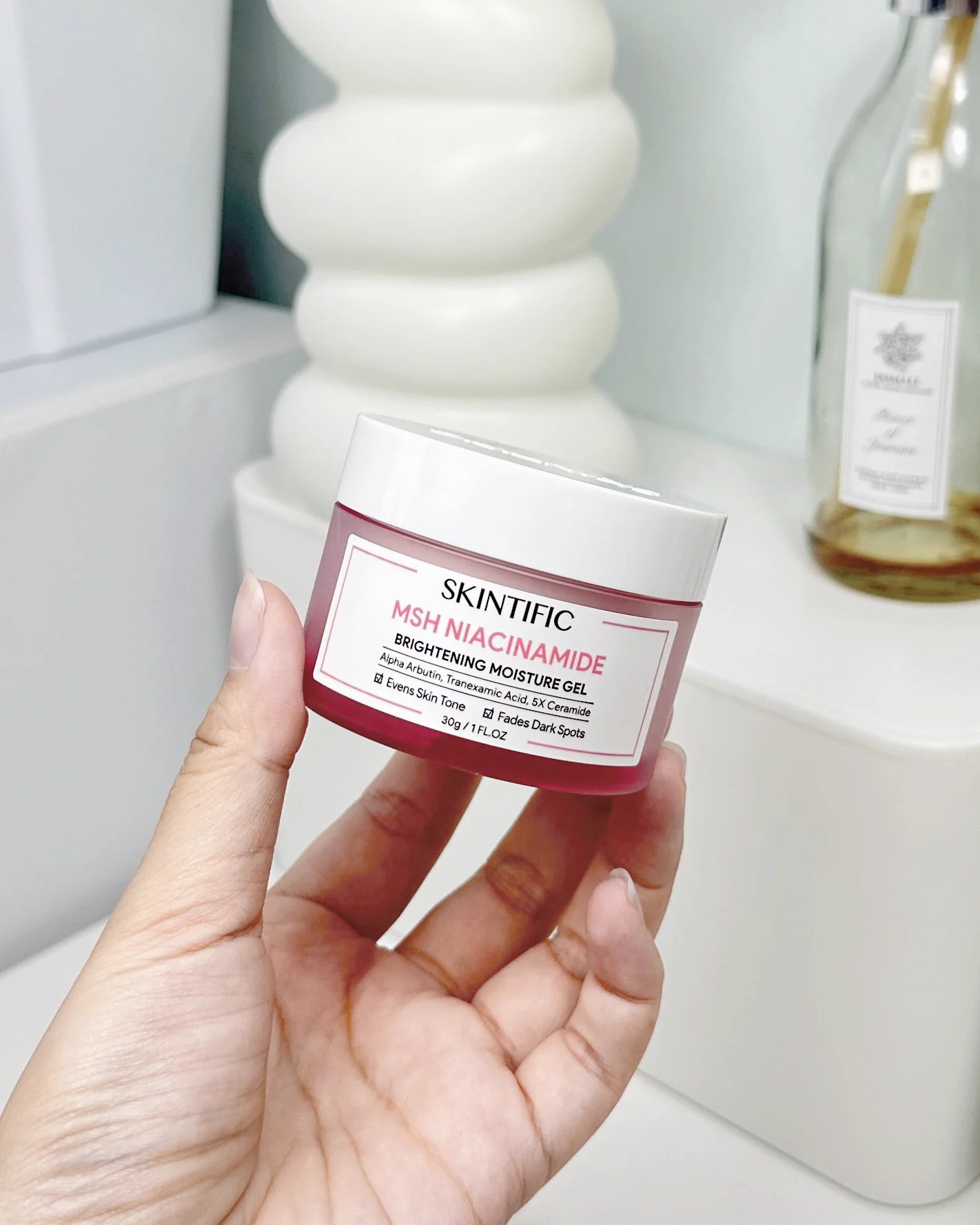 Moisturizer เนื้อบางเบา ใช้หน้าร้อนในเมืองไทยได้ หน้าไม่หยา ตัวนี้เป็น Skintific MSH Niacinamide ที่ให้ทั้งความชุ่มชื้น+ผิวกระจ่างใส เนื้อครีมไม่หนักผิว ทาได้เช้า-เย็นเลยยย #ใช้ดีบอกต่อ #ใช้จริงรีวิวจริง https://t.co/kauEIhZ42n