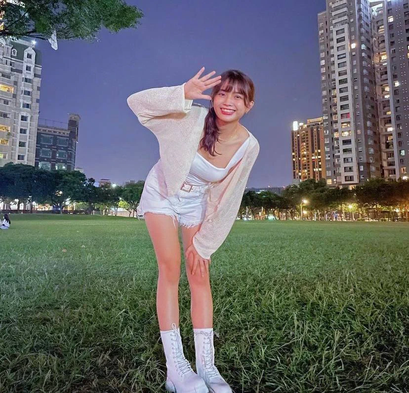 #台灣 #自拍 台南學妹 自己騎上去好會夾！😋更多免費資訊點擊 👇👇 https://t.co/l4r5M2sX3A https://t.co/D8o9VC6AKh