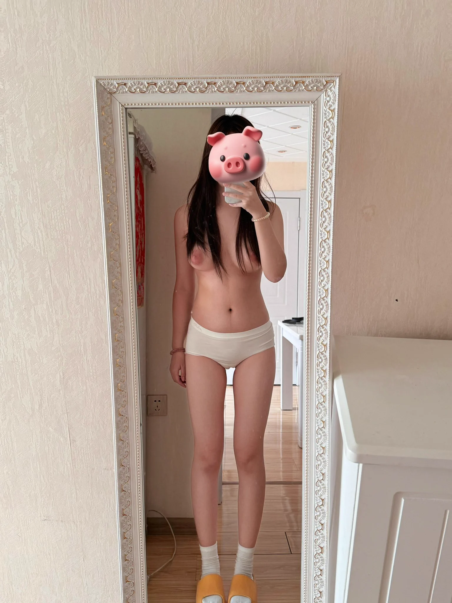 这个镜子照人还挺好看的 https://t.co/AOeM6pXHDu