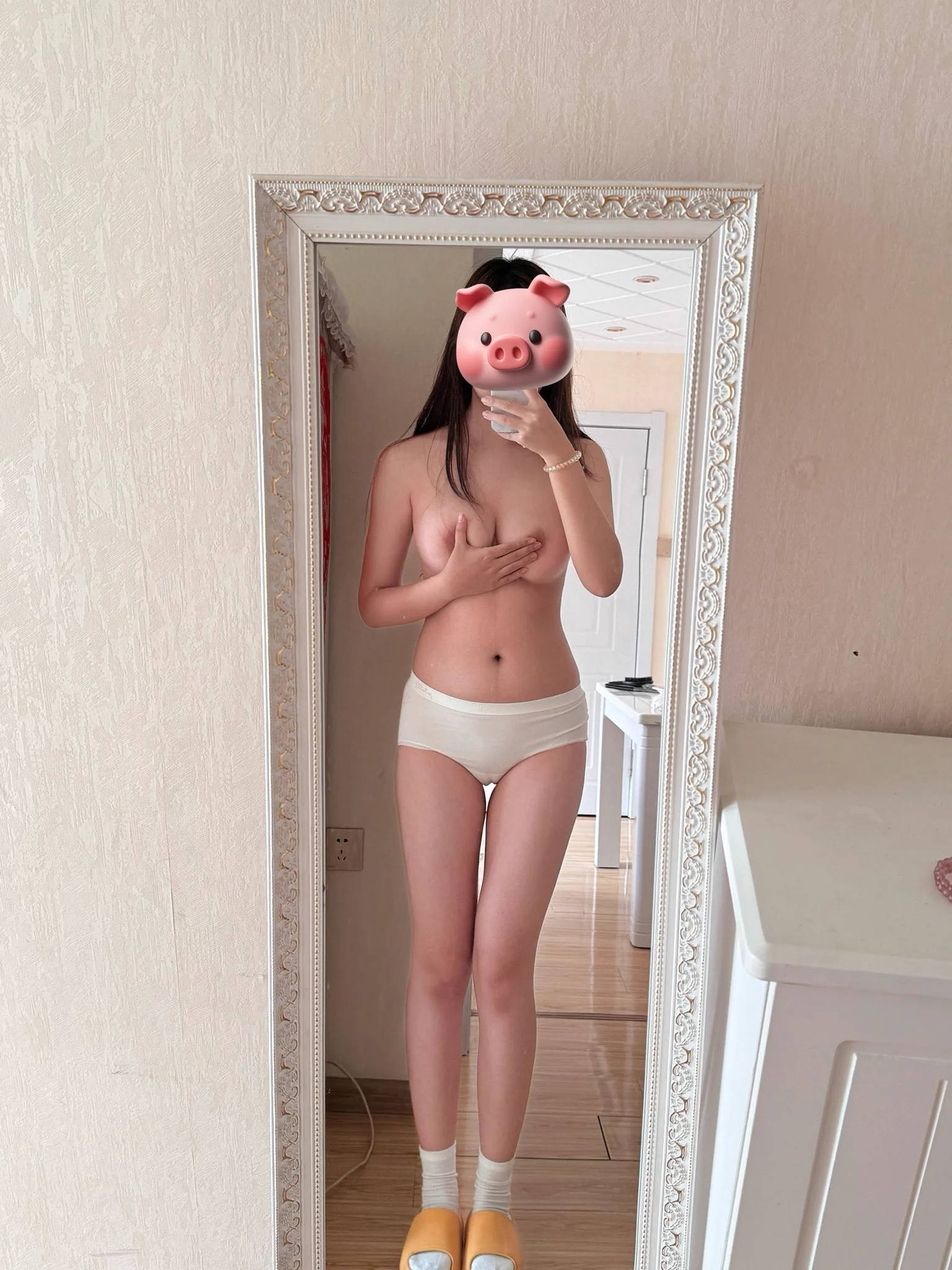 这个镜子照人还挺好看的 https://t.co/AOeM6pXHDu