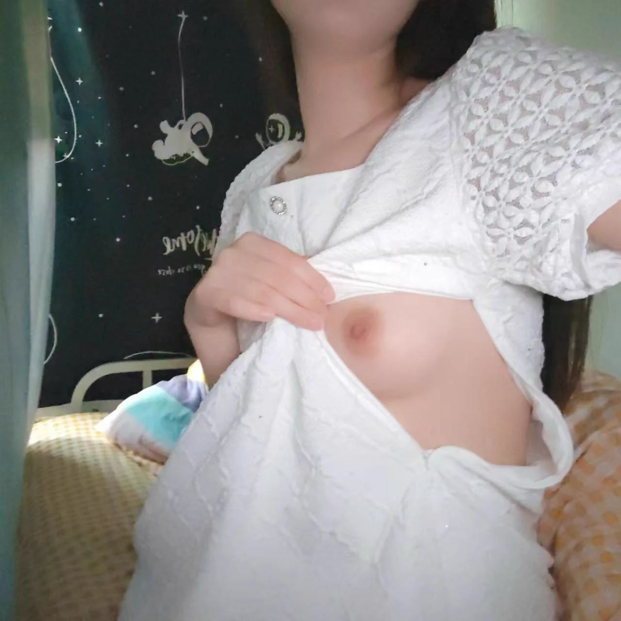 結婚第五年內心壓不住慾望來玩推能遇到一個性事合的我會很開心照片有美顏 現實也不差偷吃是能讓我開心的事介意已婚的別來沾邊謝謝誰能拒絕新鮮感刺激感？#人妻露出開發 #人妻少婦 #喜歡可以跟隨私我都會回復 https://t.co/dsK2TW5joW