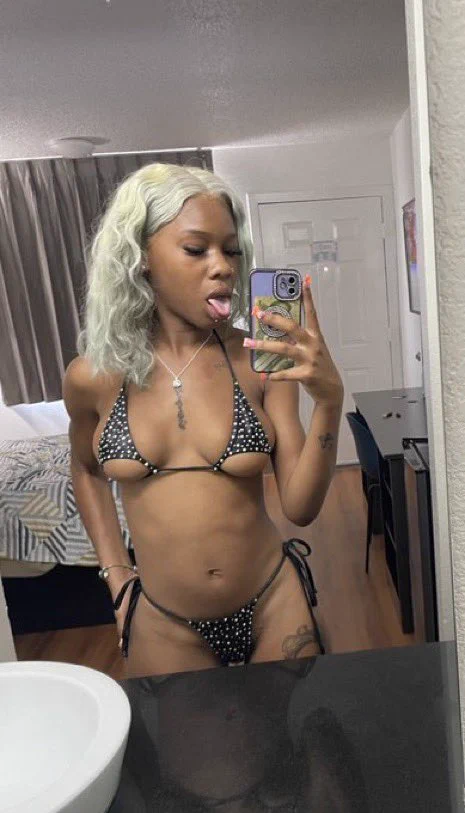 Wataa 😝👅 https://t.co/DlYLMLyST8