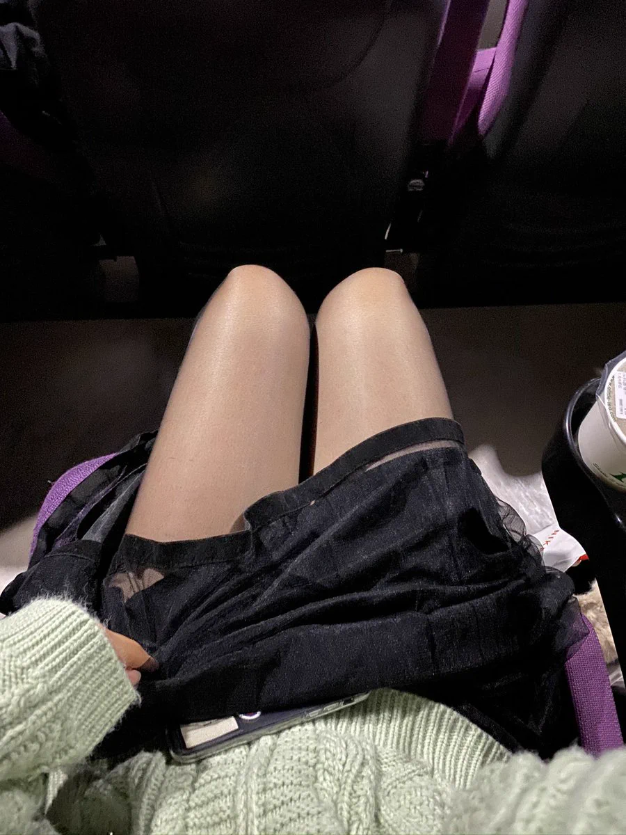 先不工作，先看个电影，还有你喜欢的偷窥视角 https://t.co/FcSL82exc4