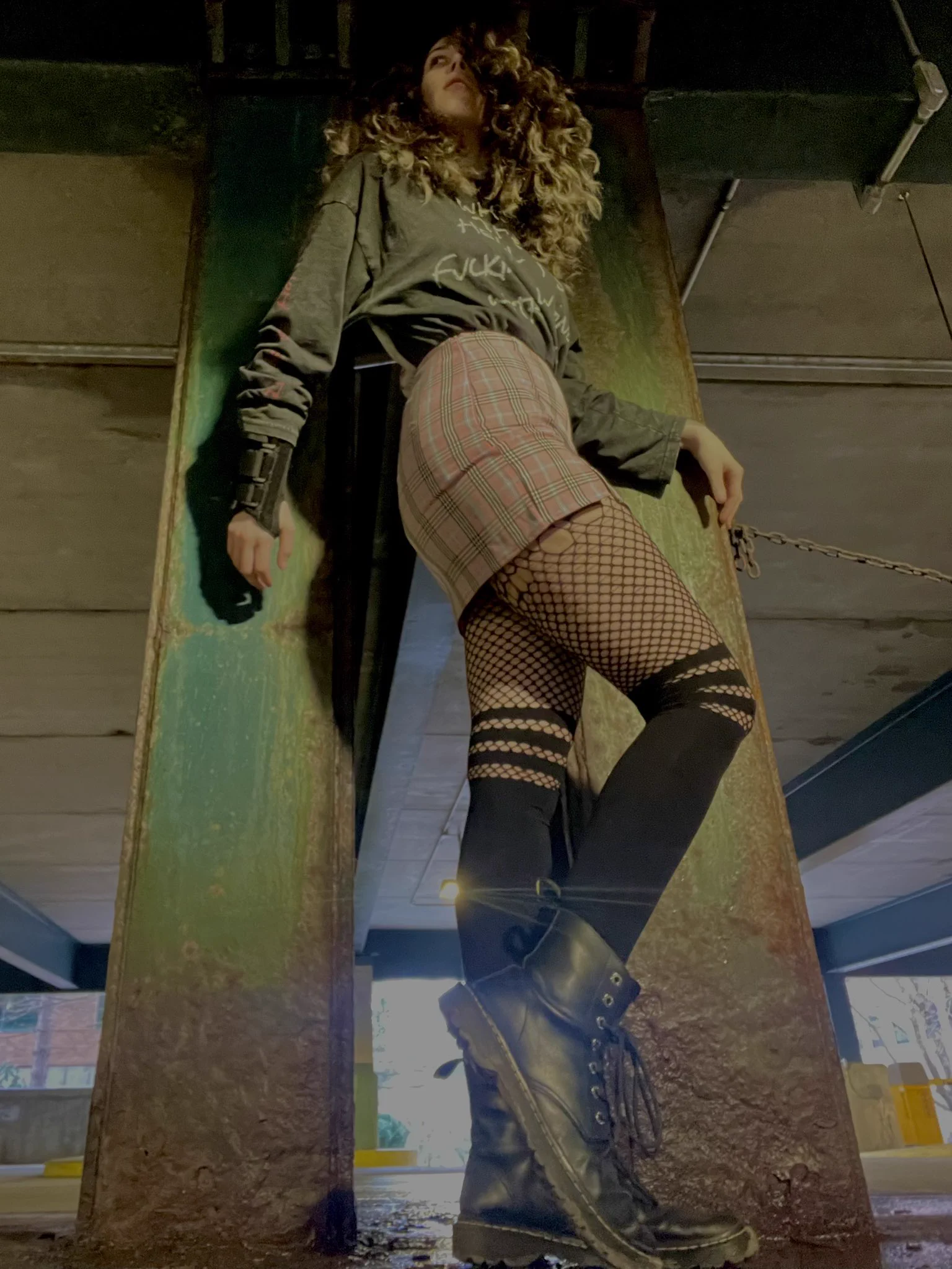 *DONT HIT IN GROUPS*

Was feeling cute today in my little skirt ☺️ https://t.co/c2RlqZs5zQ