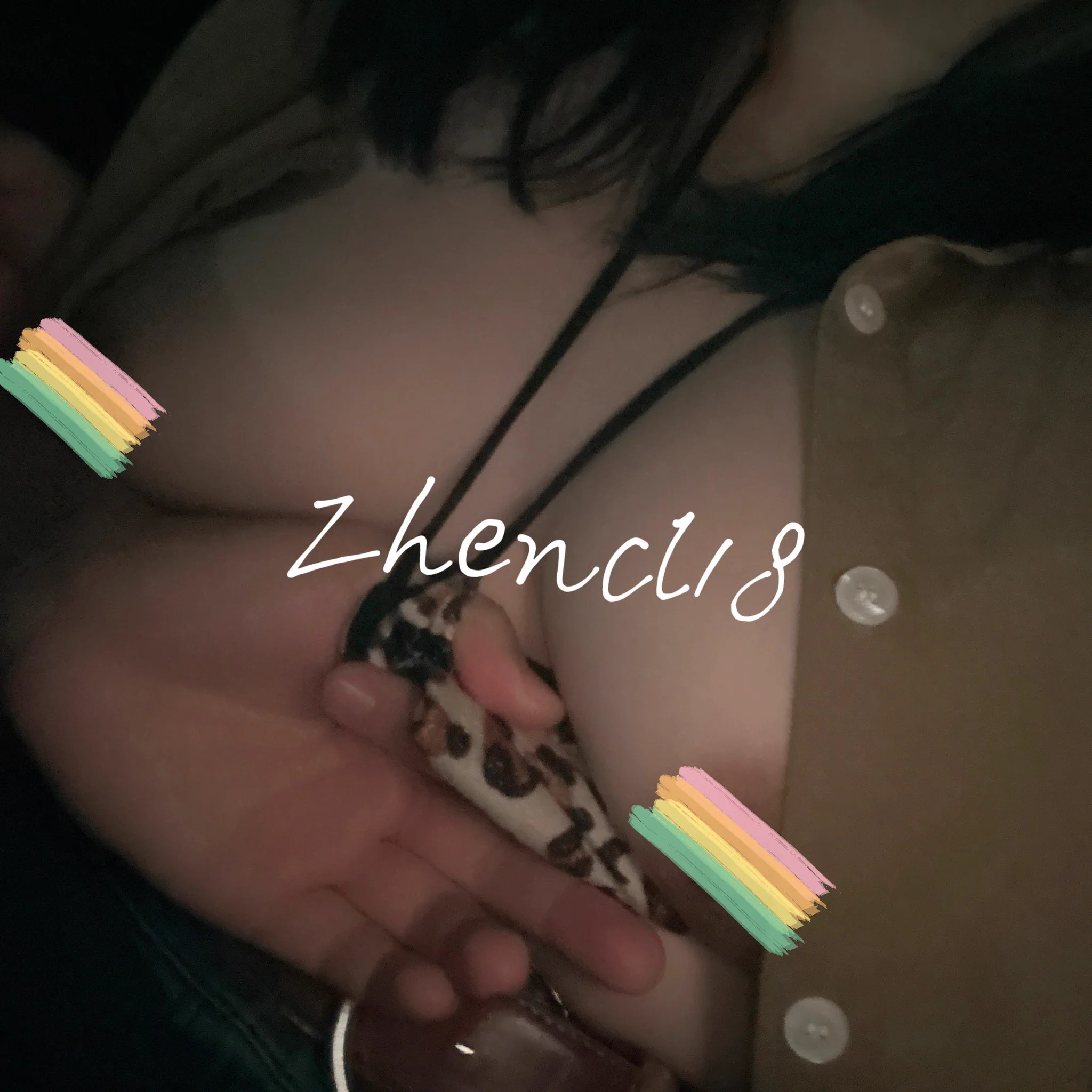 在車上被玩了 這樣拍照會不會太色🥵🥵 https://t.co/rc8Y1Mfkcx