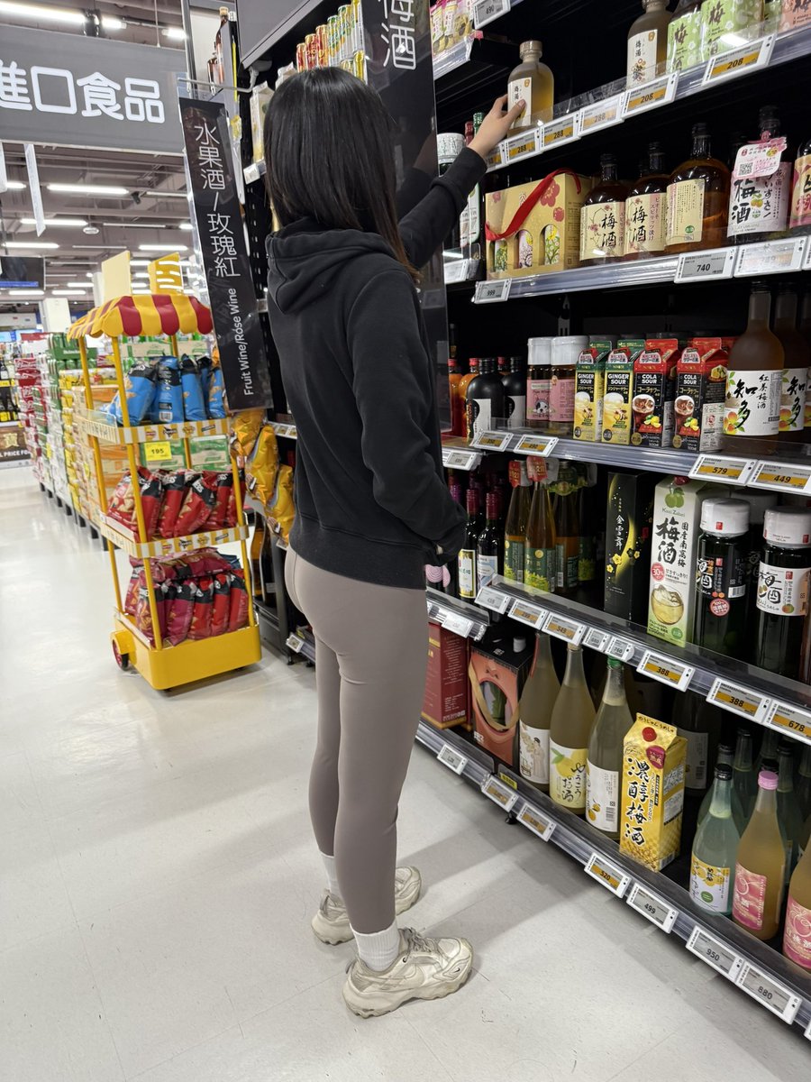 半夜睡不著來逛家樂福
誰要陪我喝一杯🍺🤤🤤 https://t.co/2gi52CO91V