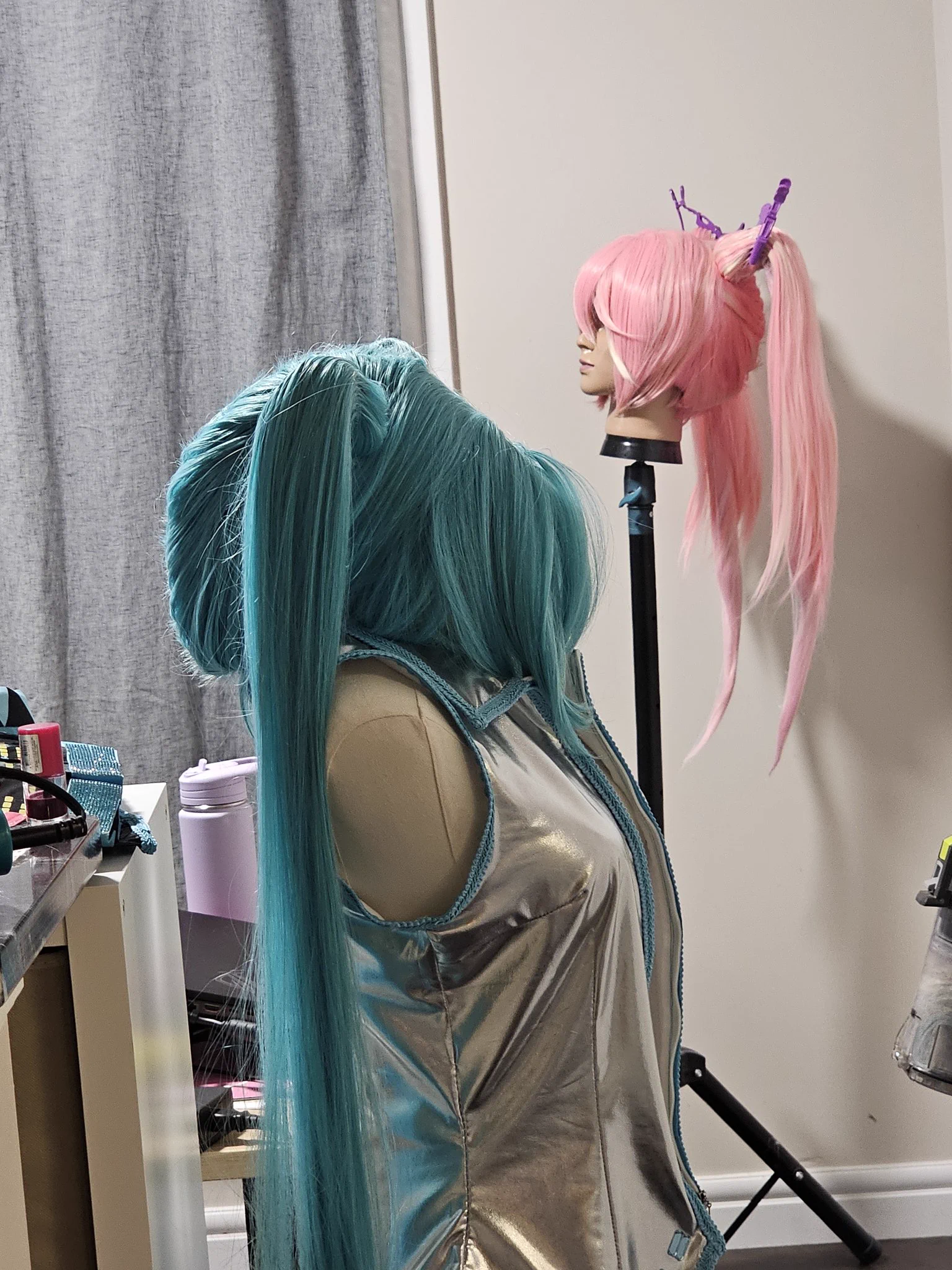 There's a Miku invasion in my home... https://t.co/oXi02U8Fic