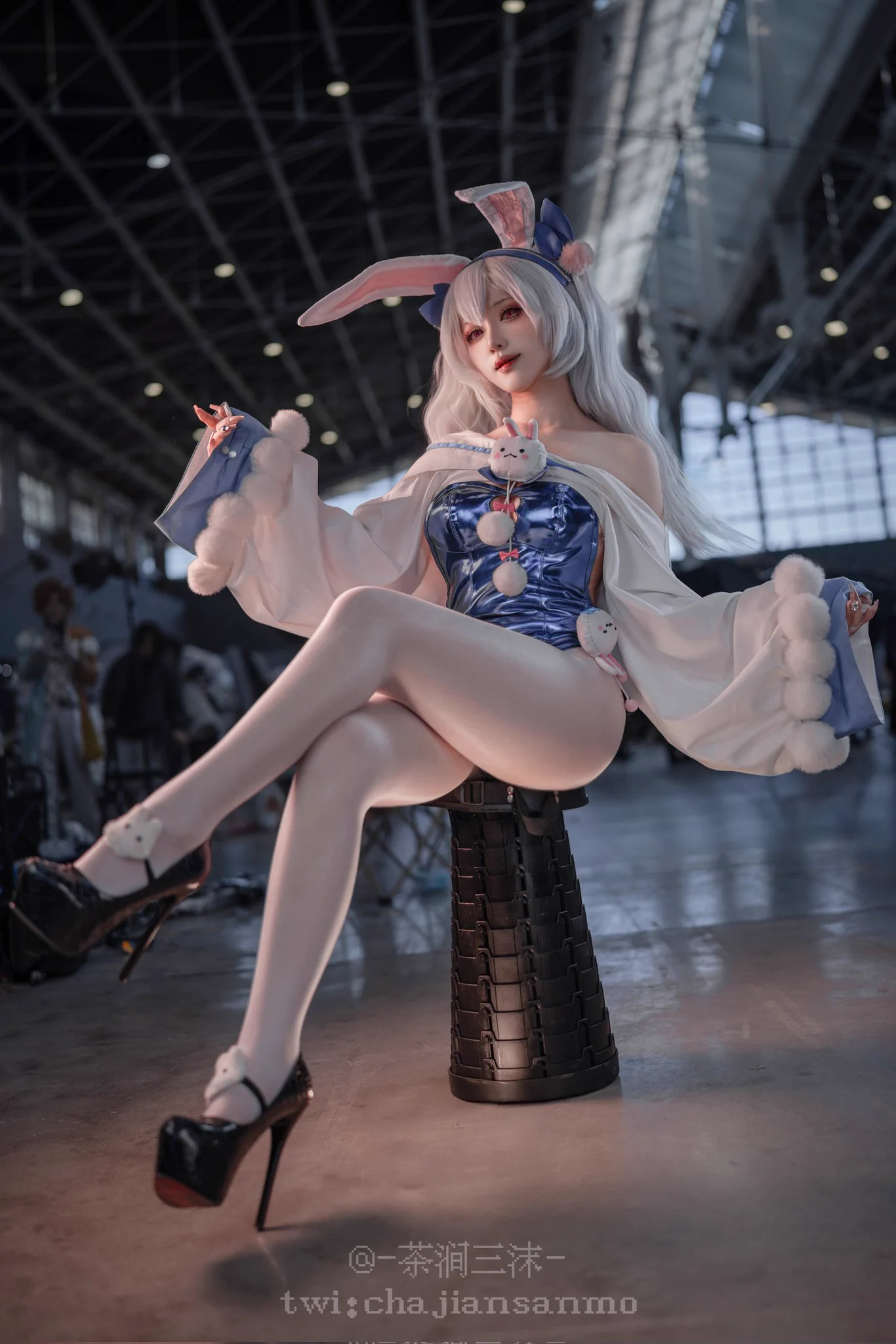 🐰🐰#アズールレーン #碧蓝航线
#拉菲 #兔女郎 https://t.co/eGUz0kuwEO