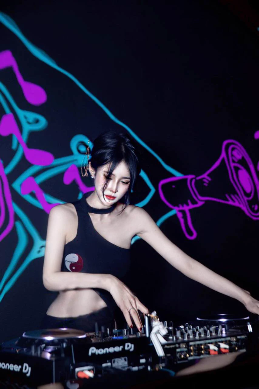 上海#静安5⬆️170/DA4腰 S身材嘎嘎shao 曾经的DJ打碟手 Nightclub dancer and professional Dj提前预约领取联系方式⬇️🛰️：ym2028008🐧：1104957879TG在线客服：https://t.co/O7xUhHlSlvTG选妃频道：https://t.co/qDykZo6NdQ看照🚪槛 100（永久有效）备注zfb口令🧧添加，入会选妃安排 🉑U https://t.co/Eg3GHRZLXp