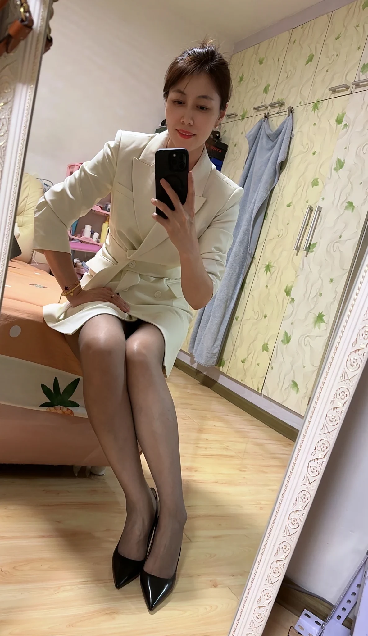 韵味十足，漂亮的肉丝小阿姨😍 https://t.co/53ZbqrWH3K