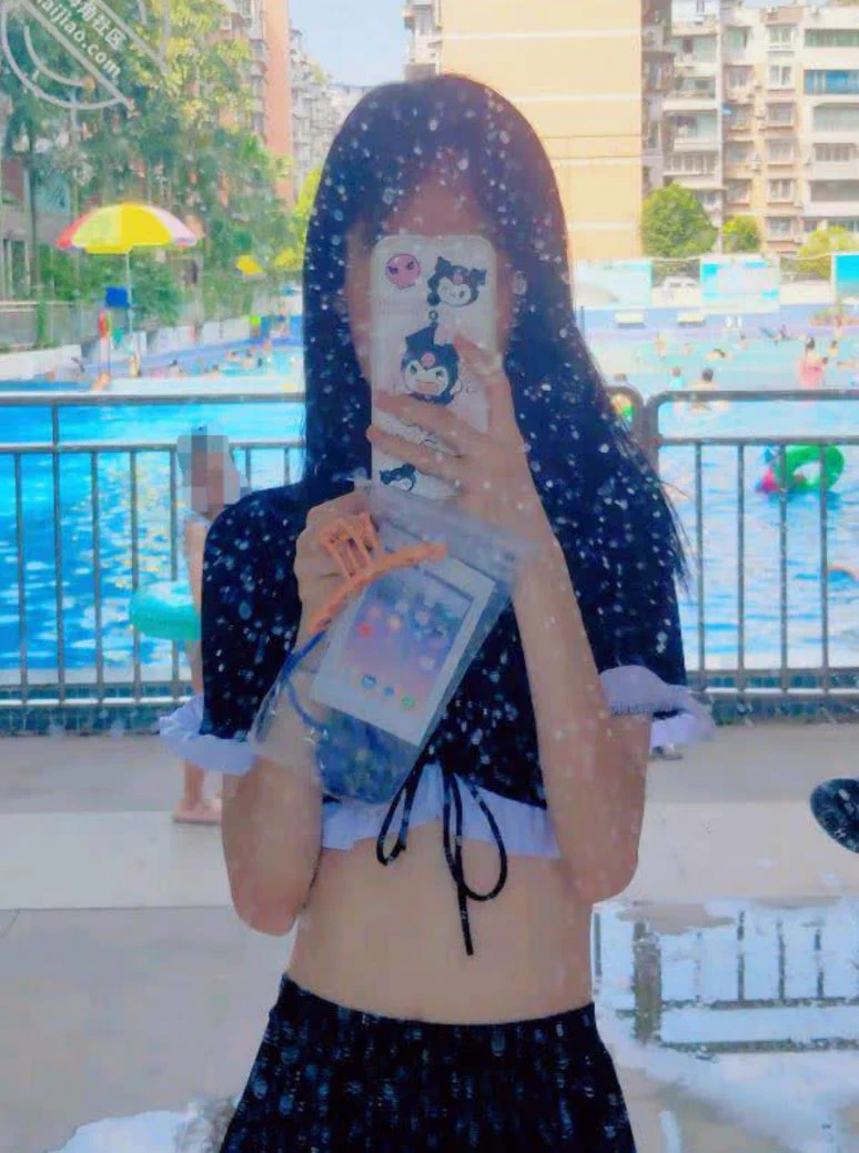 而我今天要说的就是我的兄弟廉发小老潘，我俩同岁，一个村出来的，他比我早结果两年吧，如今我俩都是有一个女儿，她的女儿潘晓雅比我家那个大两岁，今年在上高中，真正的在校高中生。而老潘跟我的情况一样，都是老婆跑了，撇下一个女儿，如今也算是长大长人了，而我的想法很简单，就是希望我的女儿能够开开心心快快乐乐的成长，小雅随时比我家那个小魔头大两岁，但是看着觉得她俩差不多年纪。我跟老潘说好的要把女儿送上婚姻的殿堂。然而不曾想老潘还是出事了。