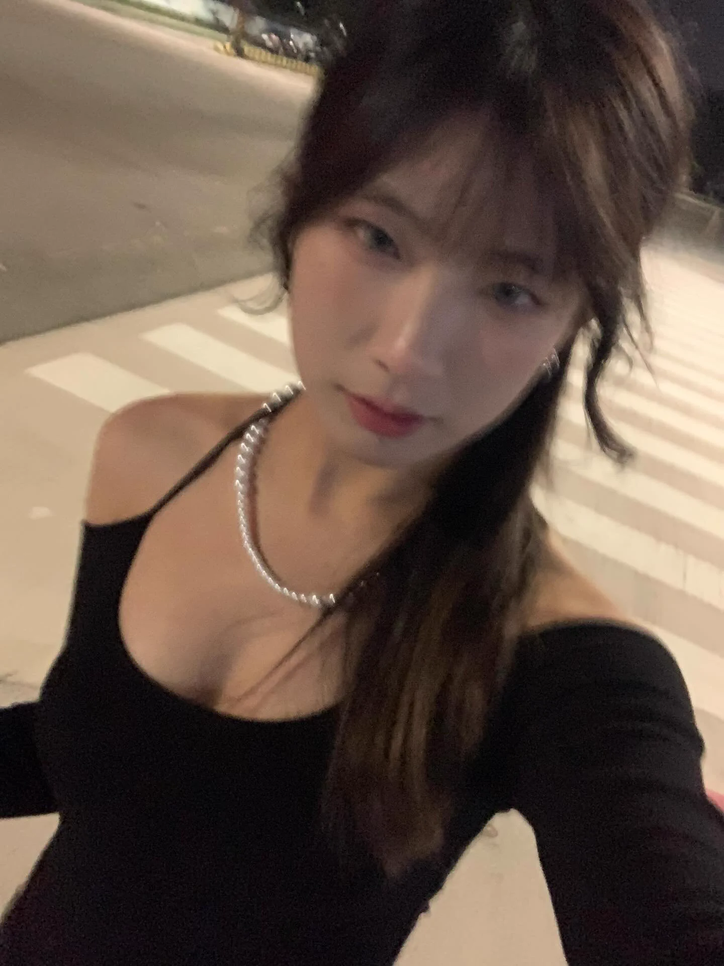 Hi 我是專屬照顧你的小母狗萱萱🥵按❤+1下班去密你喔~ https://t.co/beEKcjzggo