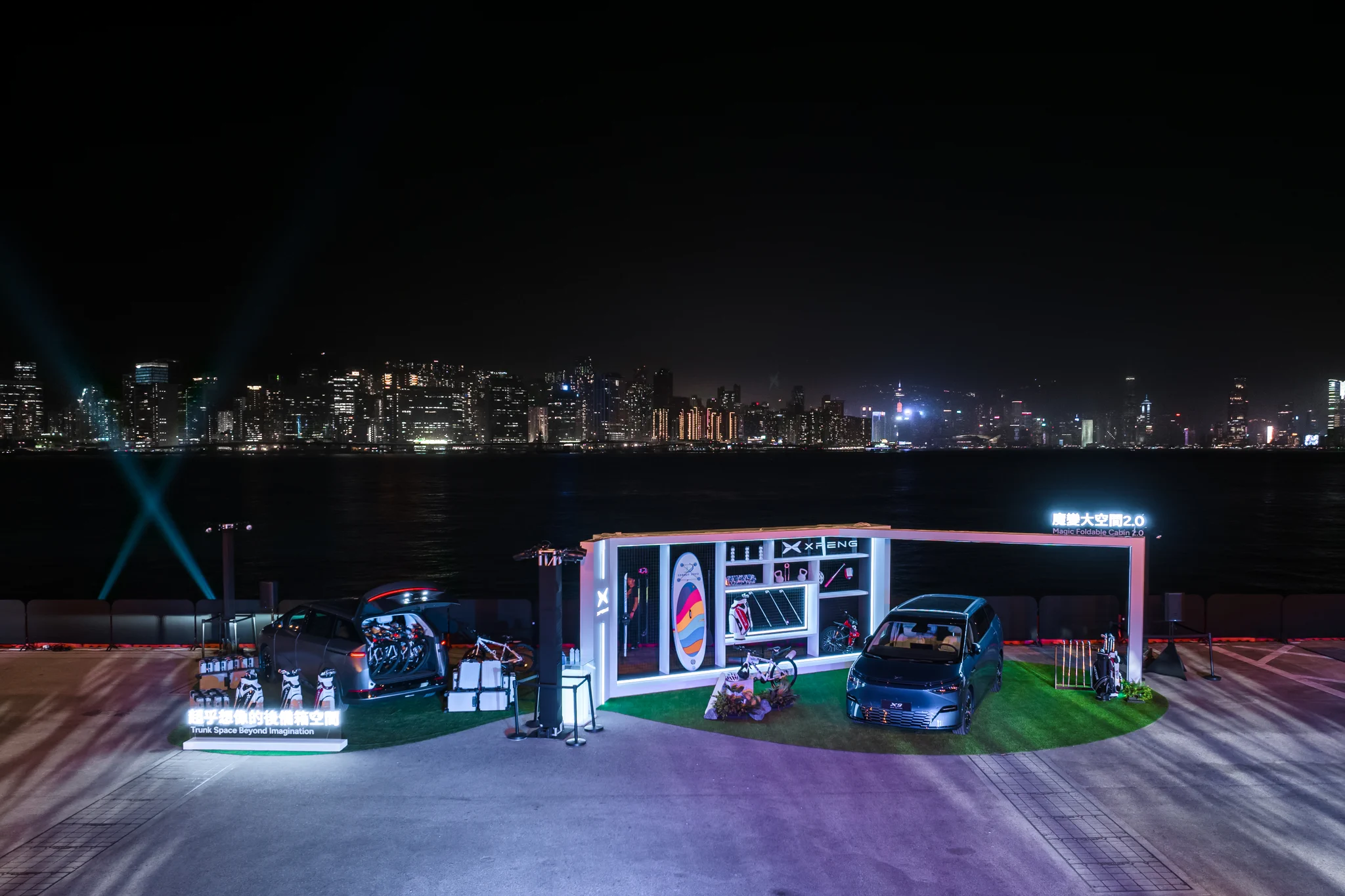 Last night, Victoria Harbour shone brighter with global smiles and shared passion. The evolved Global Flagship XPENG X9 officially set off on its global journey. Packed with innovation and sincerity, we hope this smart ride finds its way into more families around world.#XPENG https://t.co/3r6cS2reZm