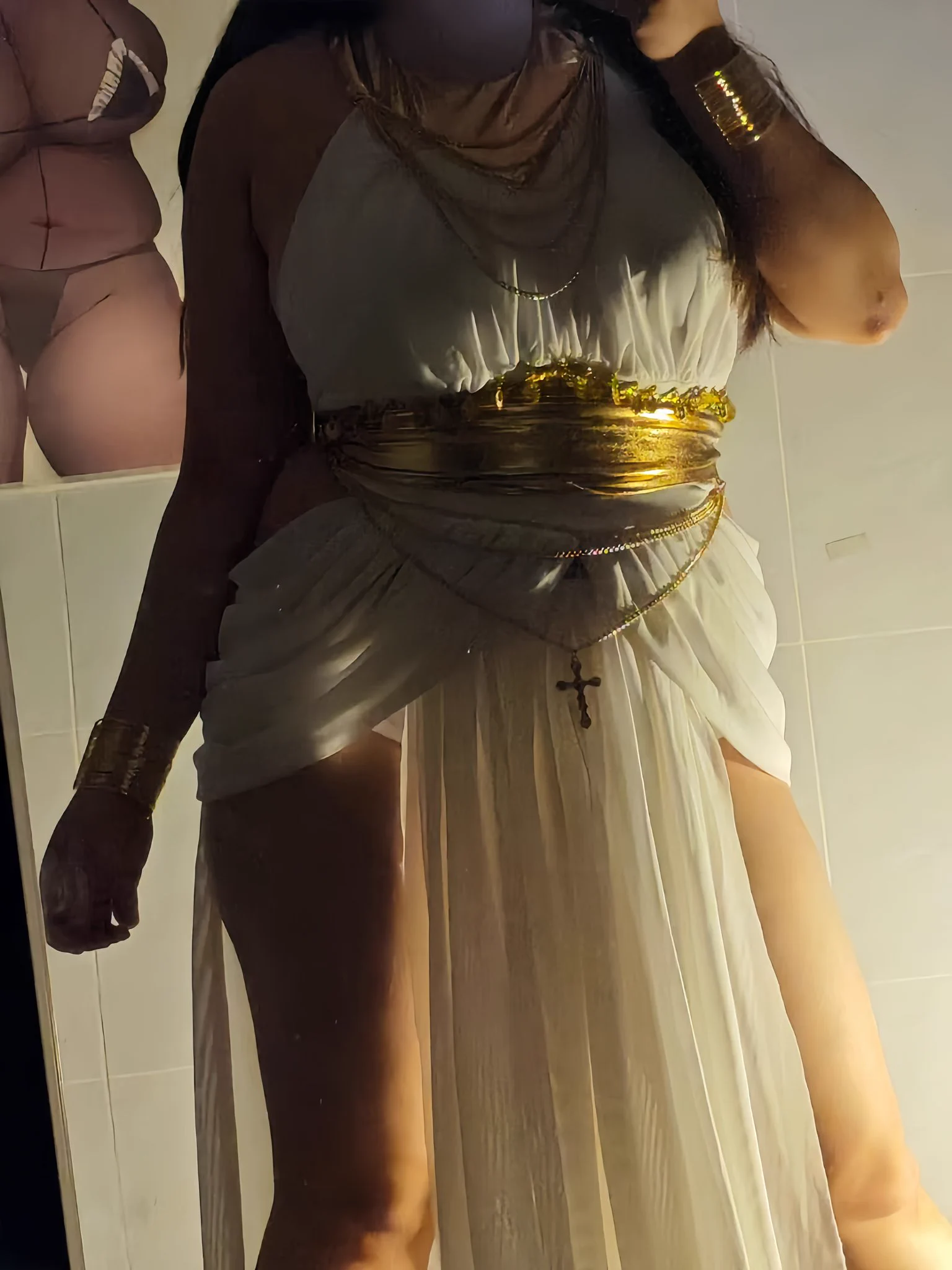埃及胖后哈哈 感觉穿起来有点别扭 #微胖穿搭 #反差女大 #反差 #肉肉 https://t.co/WCSx9108WK