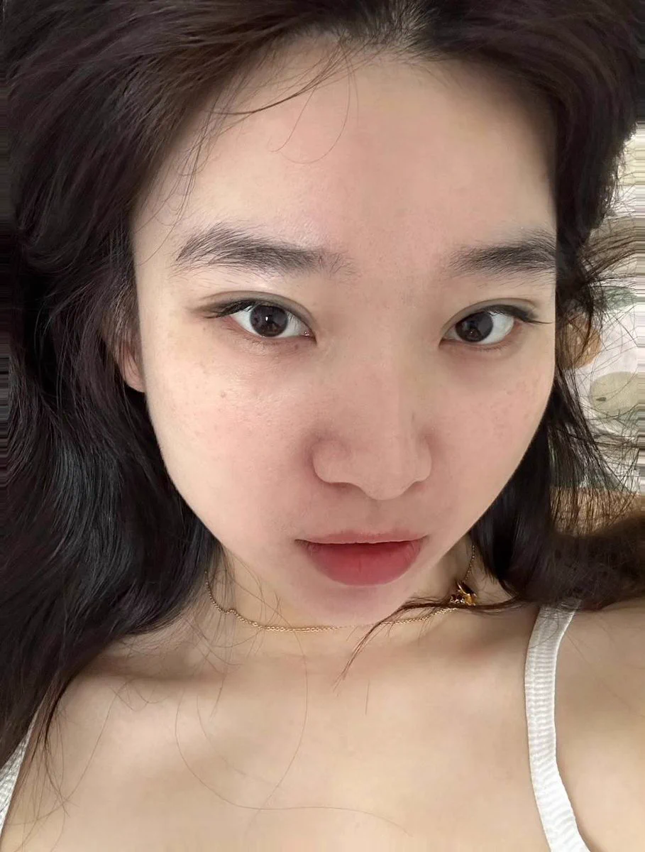 突然感觉玩 X 不应该这么保守，既然来了 X ，就要发的大胆一点🥵为了显得更诚意，素颜出境吧，不拐弯抹角。希望能结识到志同道合的朋友，可以先从交流开始，给彼此的生活增添一点调味剂..... https://t.co/YbF68wdmPl
