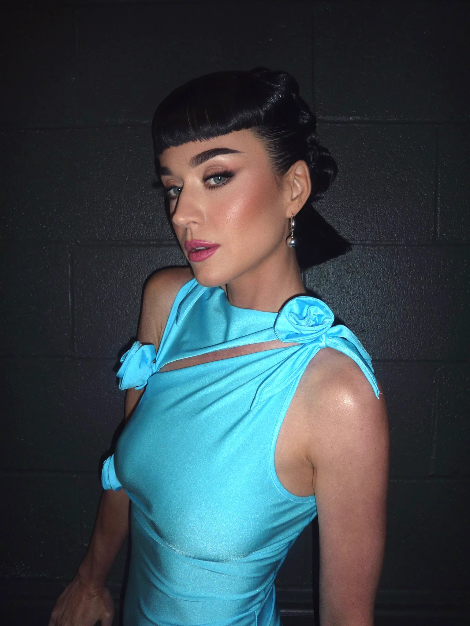 Next stop: THE LIFETIMES TOUR! See you in a week 🦋♾️ https://t.co/vTCxF0eoc6