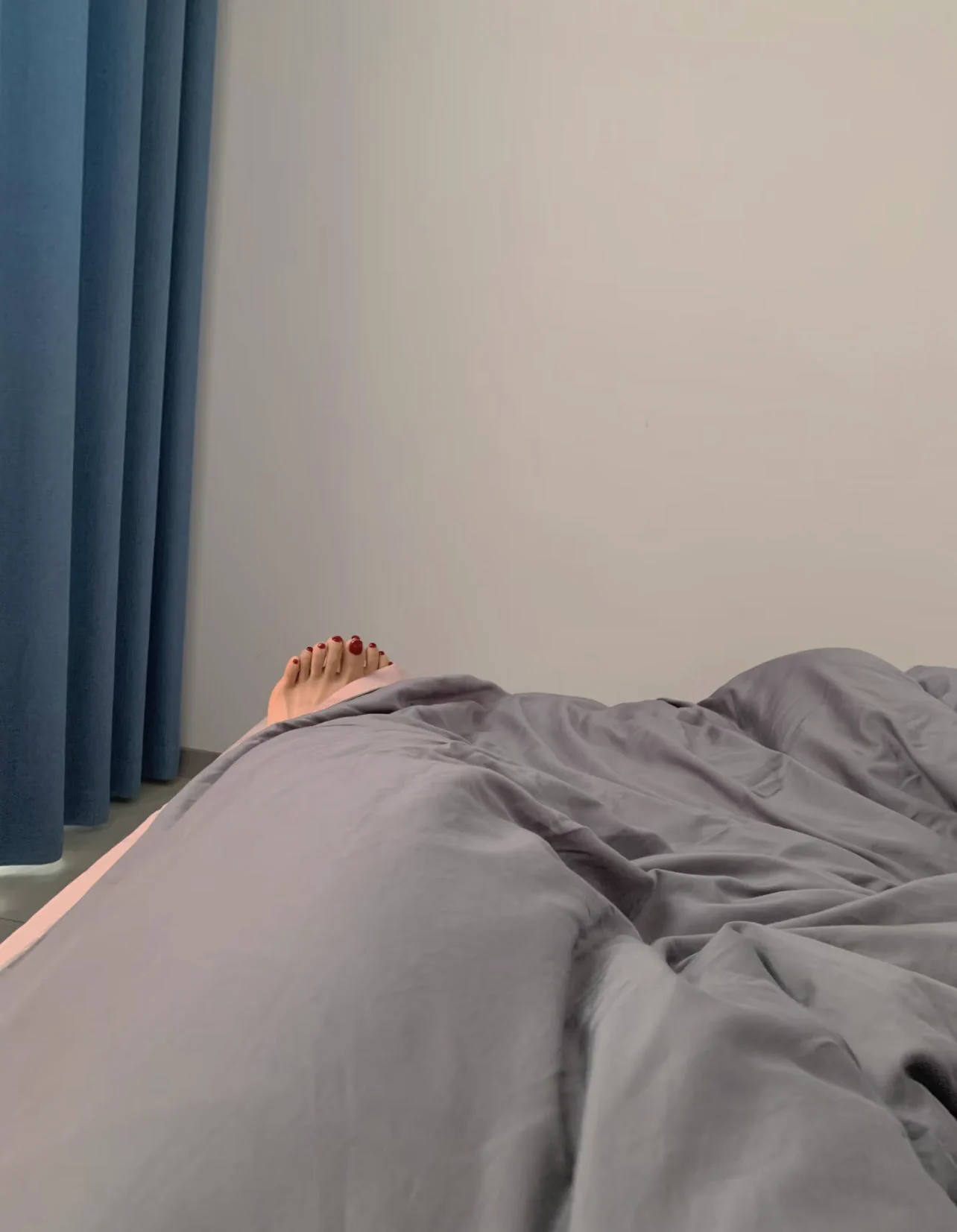要不要进我的被窝～香香的 嘻嘻😜 https://t.co/nBY2OPdExk