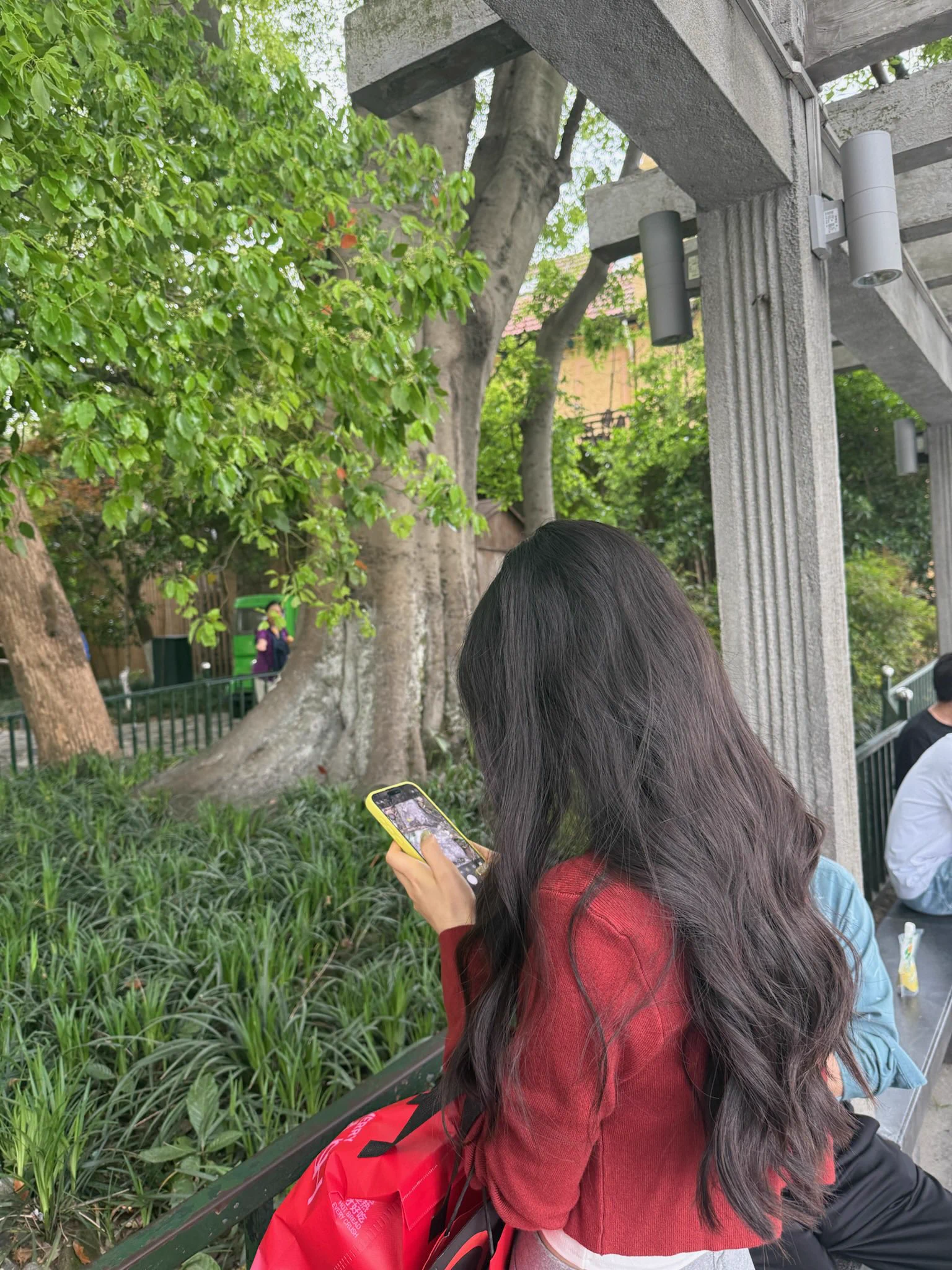 之前说想和我拍女女私房照的姐妹来找我了 之前两个人睡一起没有经验啥都没发生 你们猜这次会不会发生什么～ https://t.co/4VLRP6rMhE