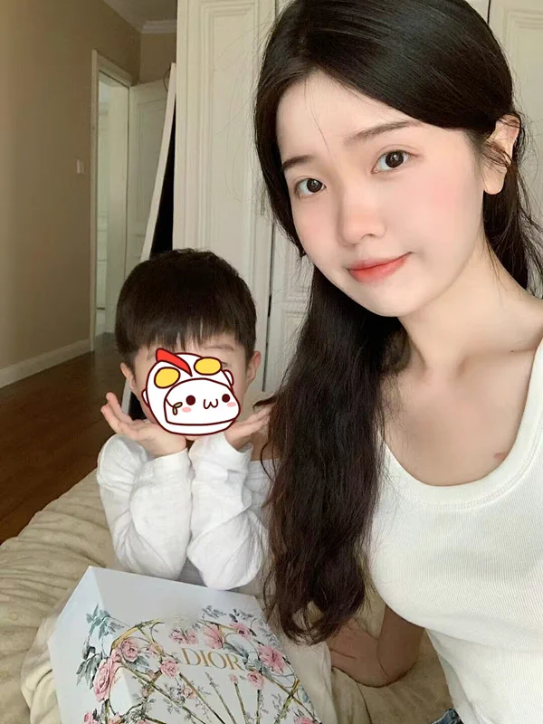 看看你们的肉棒有我前夫的大吗？说真的，我嫁给他很大一部分原因都是因为他的肉棒真的很大🤪 https://t.co/ZdQv2HGIiP