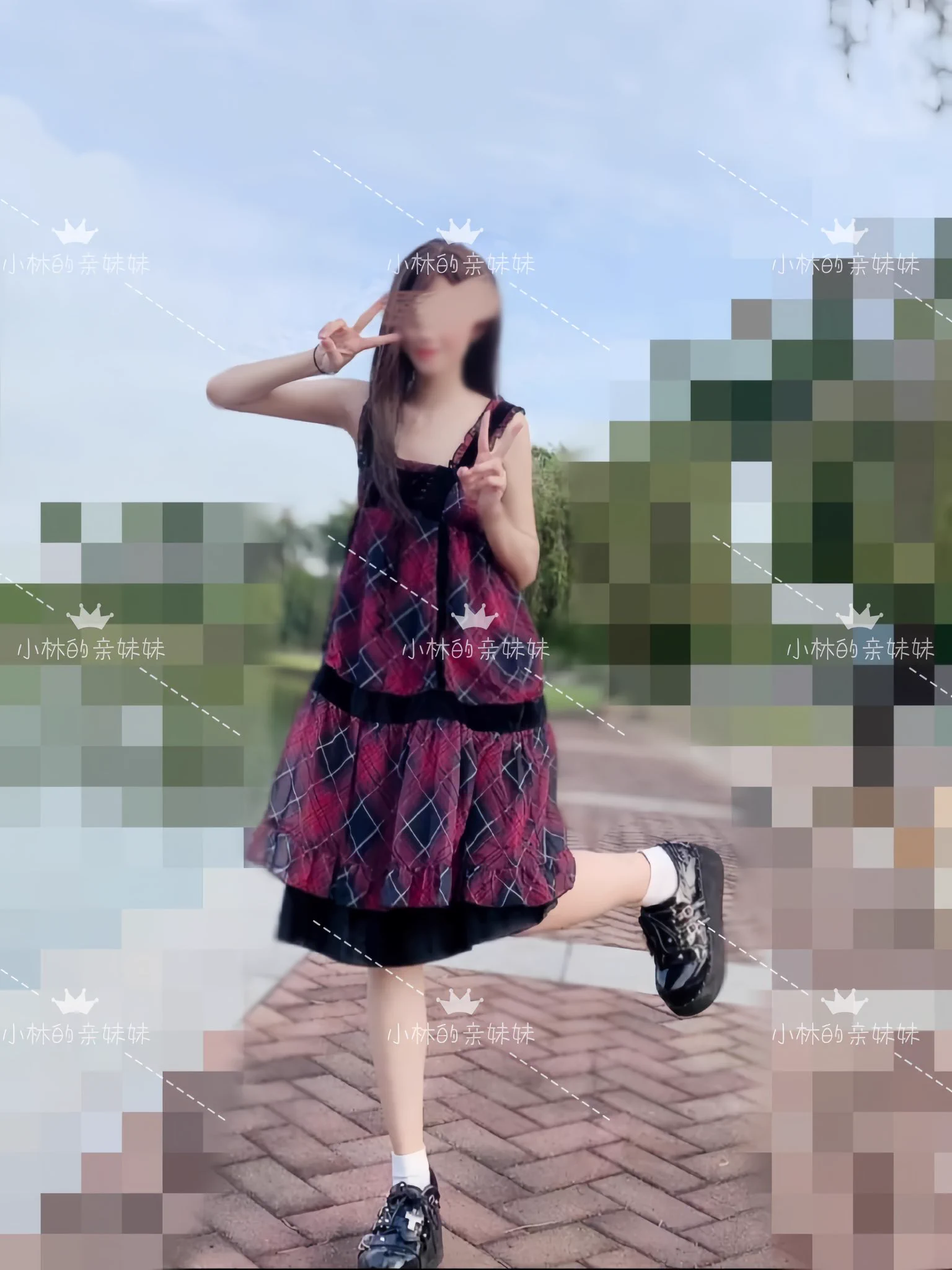 我天天也是左手爱右手，右手是我女朋友，血气方刚的年纪，大家都会有吧，特别是让我感兴趣的是其中的乱伦，真的让我想入非非，有跟自己亲人做爱的吗？想想都感觉刺激这段时间经常有过类似这样的性幻想，而且每天都在诱惑中偷偷幻想！！想让你们帮我出出招。到底是该怎么上手 https://t.co/X4aCHGnjpM