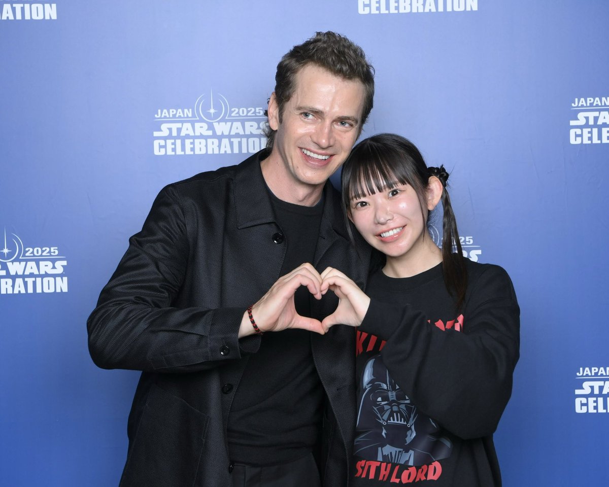「I remember you〜！」って
言ってくれたの本当？ねえ本当？前に会ったの2年半前だよ？！オタクちょろいよ？！信じちゃうよ？！？ねえ？！？あっち向かないでアニー！！
(嘘でも死ぬほど嬉しいですありがとうございます)

#スターウォーズセレブレーション
#swcj
#アナキン
#ヘイデンクリステンセン
#HaydenChristensen