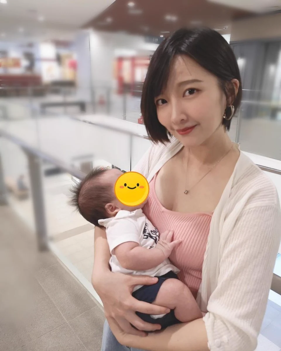有谁还需要我照片发泄的请跟我说，马上发给你 https://t.co/qMsu0O3O0W