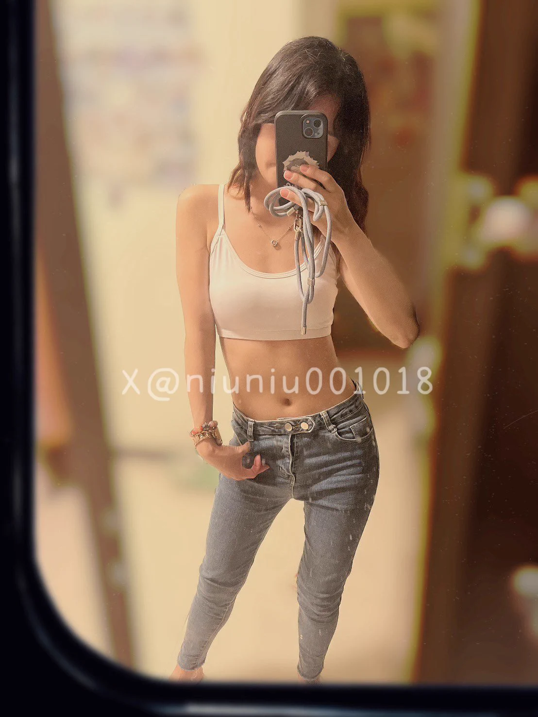 有這種身材的按摩師，你們會想來被我按按看看嘛😏#台南 #龍筋保養 #舒壓按摩 #按摩 https://t.co/ODRCpaVEOF