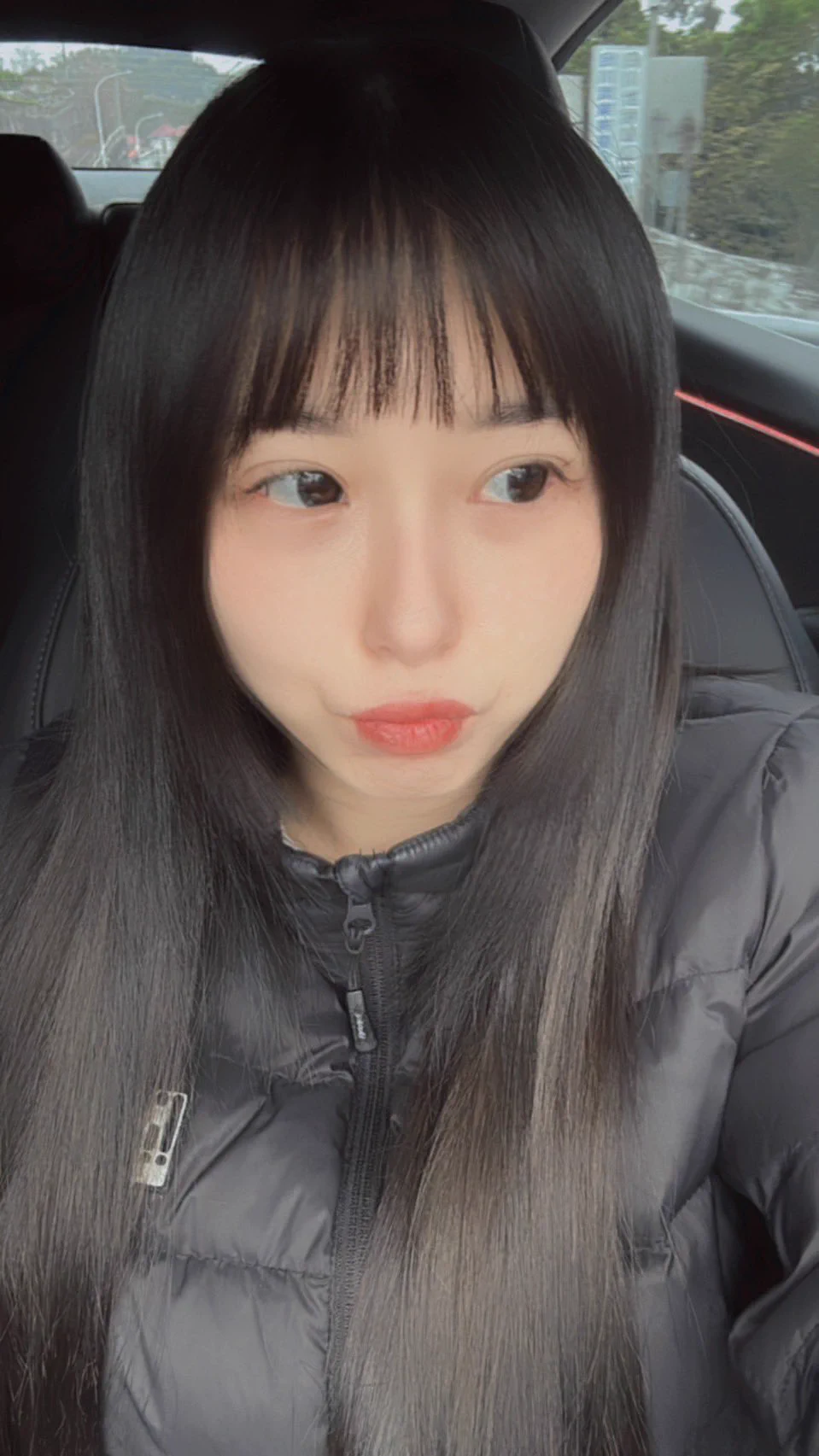 昨天一整天沒開推特一打開 小帳號被鎖了🥹齁 原本還預計這次月經走後 要在小帳號約一個單男的😑只好再創一個帳號了～ 追蹤追起來👌 https://t.co/RsaEABv7pT