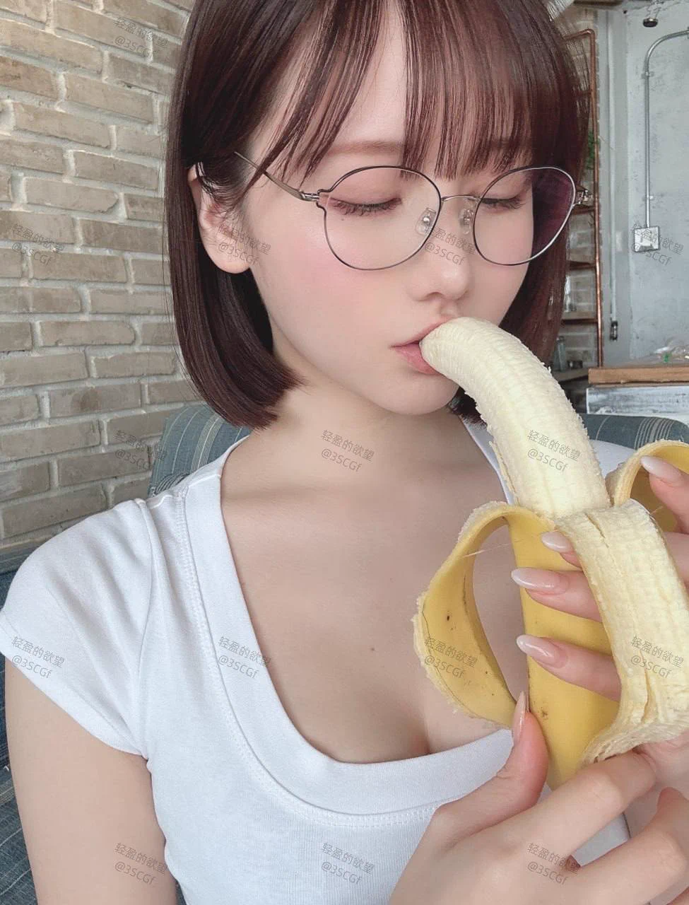 吃完了香蕉，想来点牛奶，哥哥给我吗 https://t.co/OOOYhFeHJu