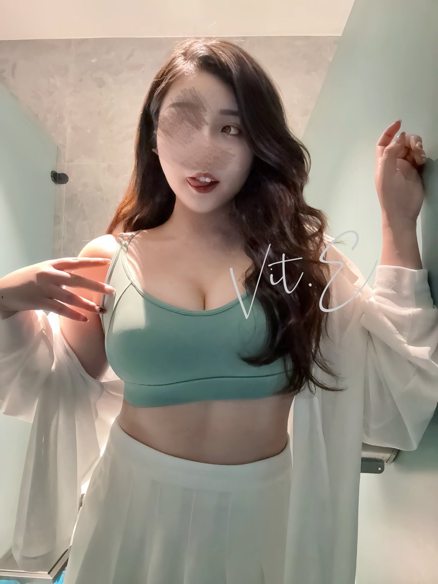 出來冒個泡🫧

昨天約會穿這樣
去看了雷霆特攻隊♪( ´θ｀)ノ

#不在辦公室 

純吃飯、散步、看電影再各自回家
最喜歡這種牽牽小手談天說地的老派dating 💗 https://t.co/KQZpYMWItZ