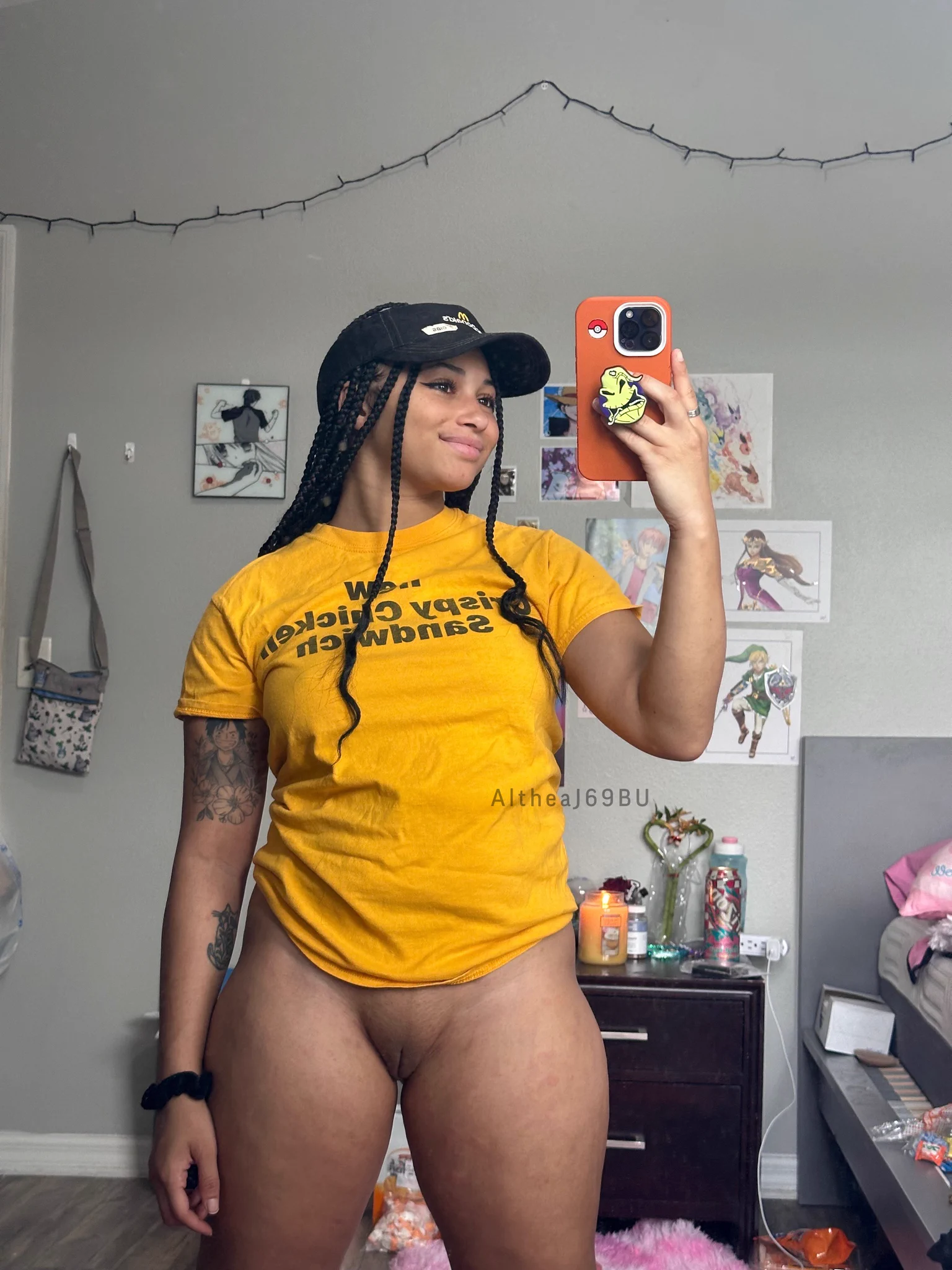 Rate this mirror selfie angle 1-10 https://t.co/j4uK3Ox5sX