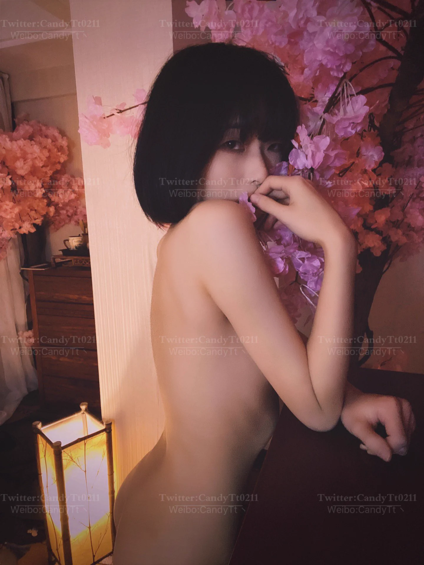 即然你都把我的心弄乱了，那你打算什么时候来弄乱我的床？#贫乳 #反差女 #短发 https://t.co/mCq1JreWOE
