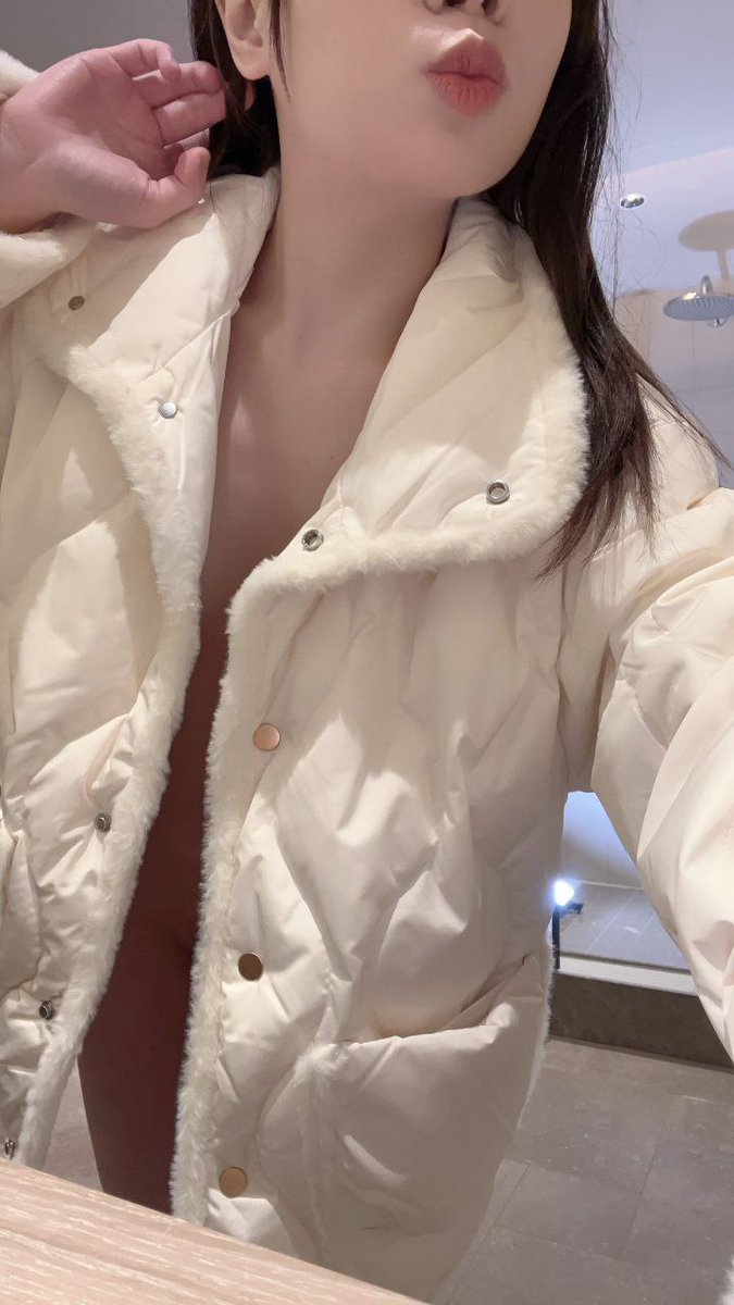 性感的目光，深情款款。
#反差小母狗 #学生妹 https://t.co/vCVjr5KOjC