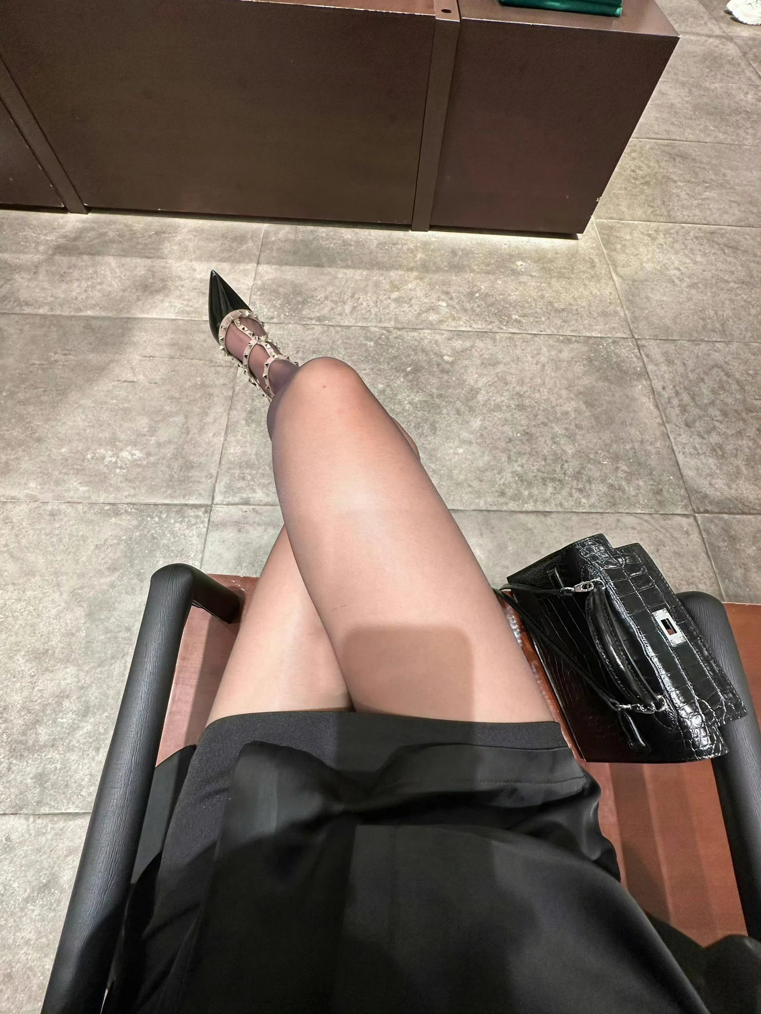 看着我的过往同僚忙碌的航班假期，淡淡的背上包包出门😌 https://t.co/wvdy9qFfrE