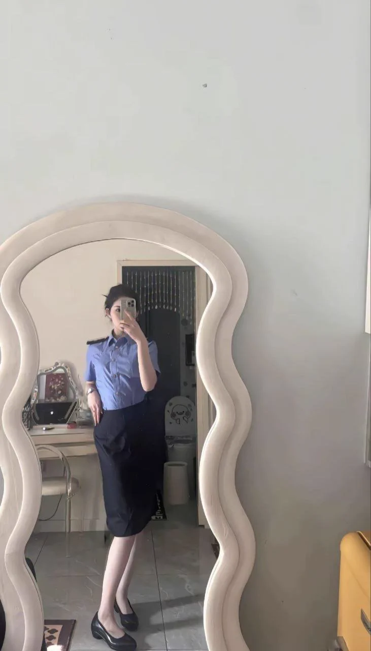 白天制服女神，晚上性感小骚妇，变装不是目的，让你心跳才是服务宗旨，同城有想体验的吗 https://t.co/7eCva3u8Wh