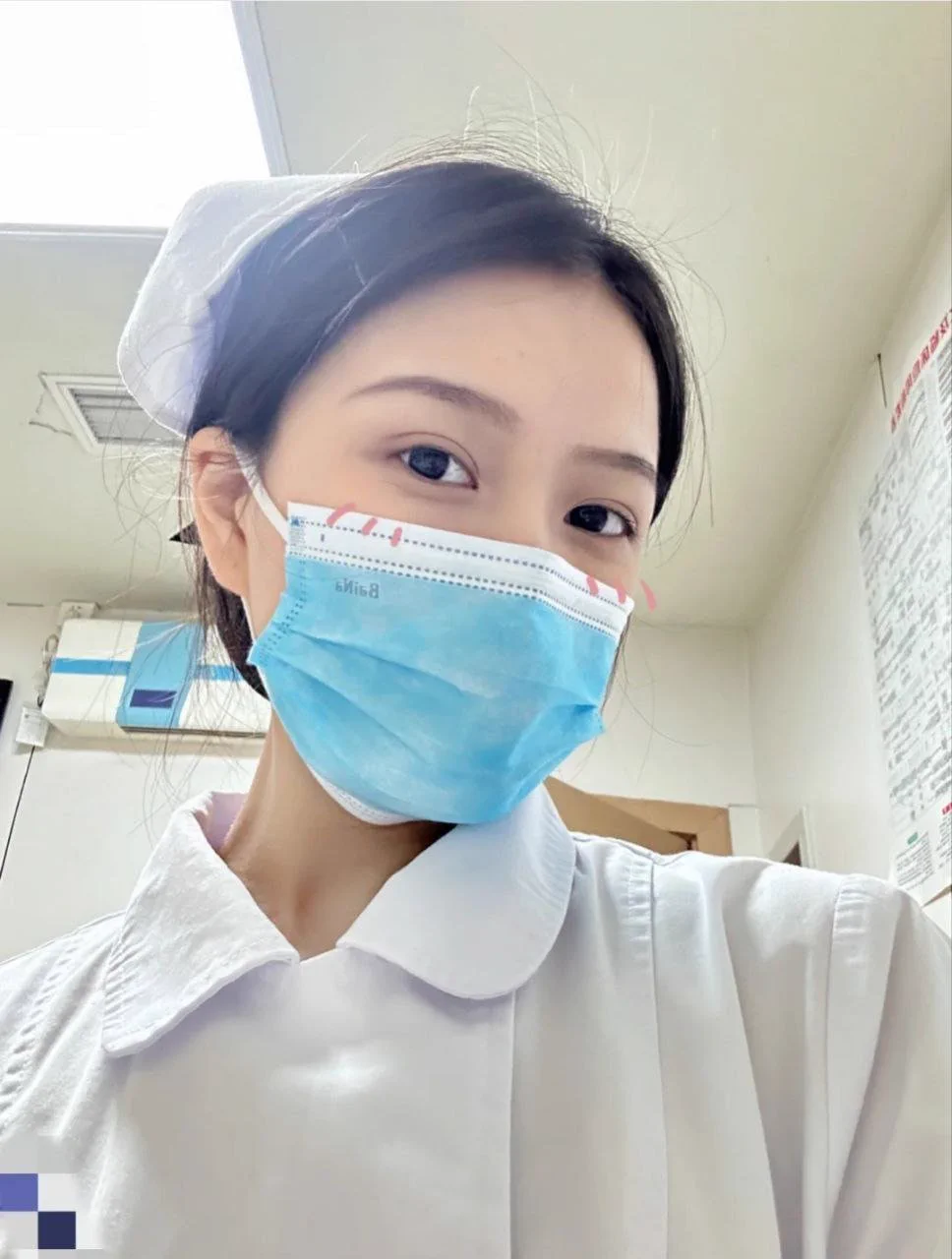 又给推友打飞机了，推友的鸡鸡有点软，都不太硬，可能是气血虚，给他开了点药补补，希望下次来的时候可以吃到他硬邦邦的大鸡鸡 https://t.co/iKKfaLyGYl