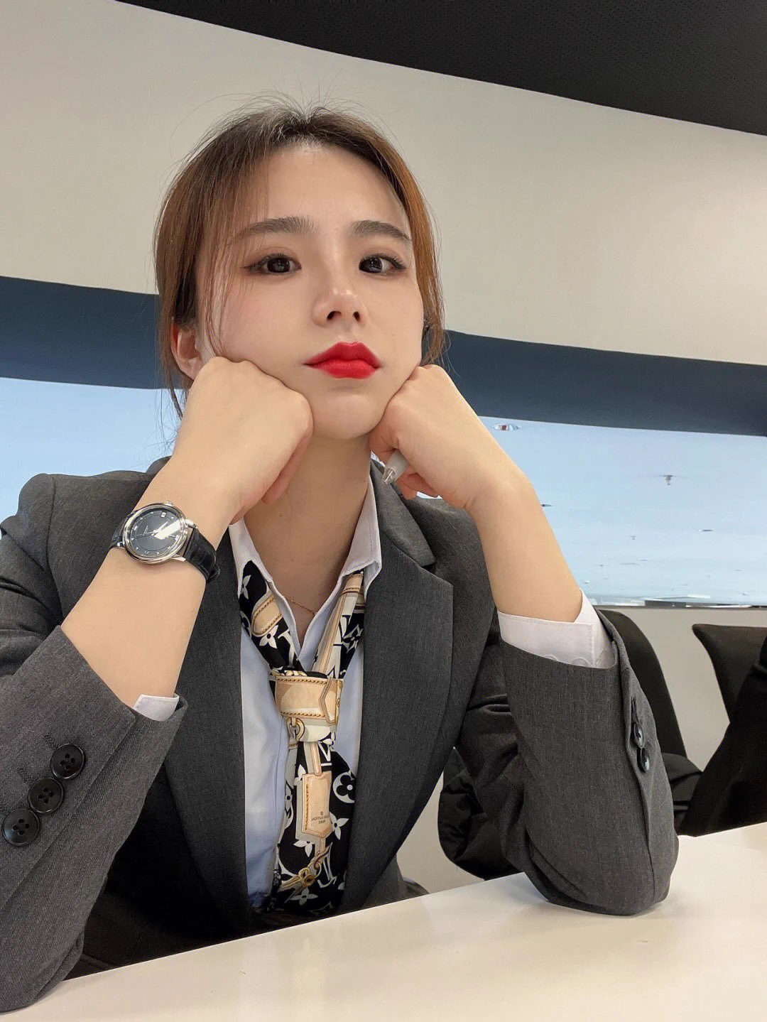 卖汽车的王阿姨，来推只为展现反差的一面~想试试我深浅嘛？我也想知道你的长短！ 同城合适的😁线下 https://t.co/UkxbxXHacO
