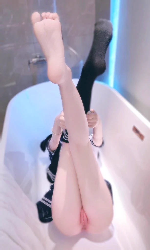 喜欢脚还是喜欢小穴૮₍ᵔ⤙ᵔ₎ა@DaFoer_ @Daguidiyi @Fojiangnice @Xiaoxiaofoer https://t.co/T7vJVEywC2