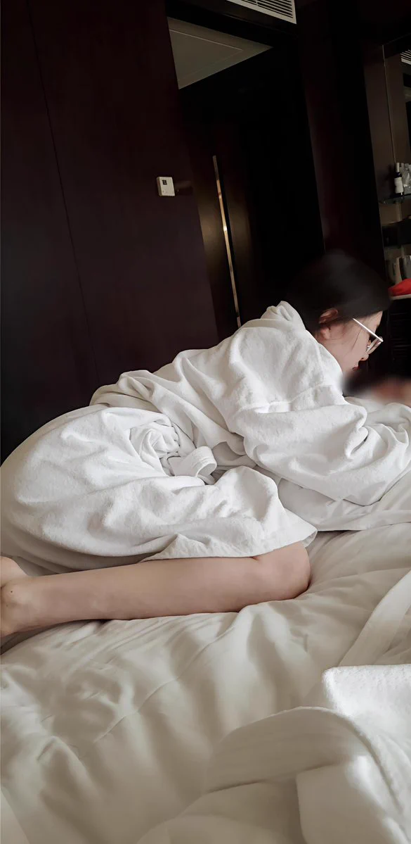 谁能想到清纯的小护士 背地里是条三通的小母狗呢@BassYosef@wqganenshi_@tbzt2024 @Mon_001K https://t.co/JiHErpKXYd