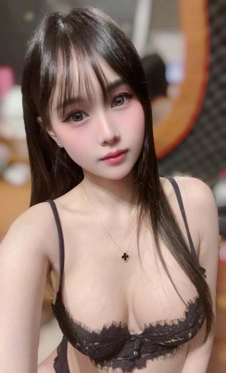 中和區 幼齒娃娃臉小妹妹推薦：🌟🌟🌟🌟（滿分5星）優點：後入自己搖很爽(如影) 配合度高 聲音悅耳缺點：假奶但不硬 還是被凱凱摸出來了身材：長腿 S曲線胸部：軟大D有做過膚色：白皙想了解茶訊請+微信 kai_95277 https://t.co/u8Q5lQCYL1