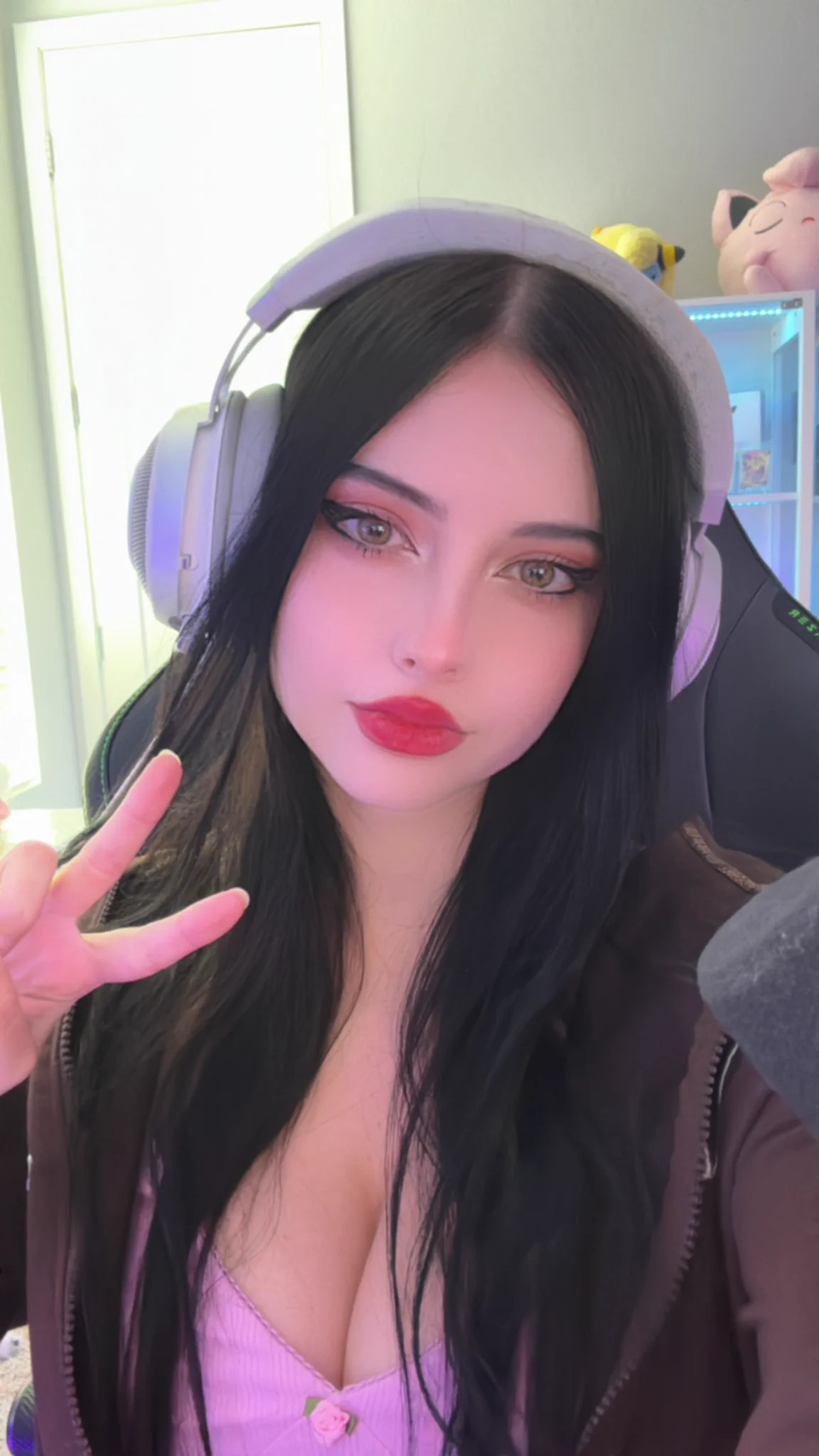 Live !!! https://t.co/4W7jRwEkcK https://t.co/iXeuyuTznb