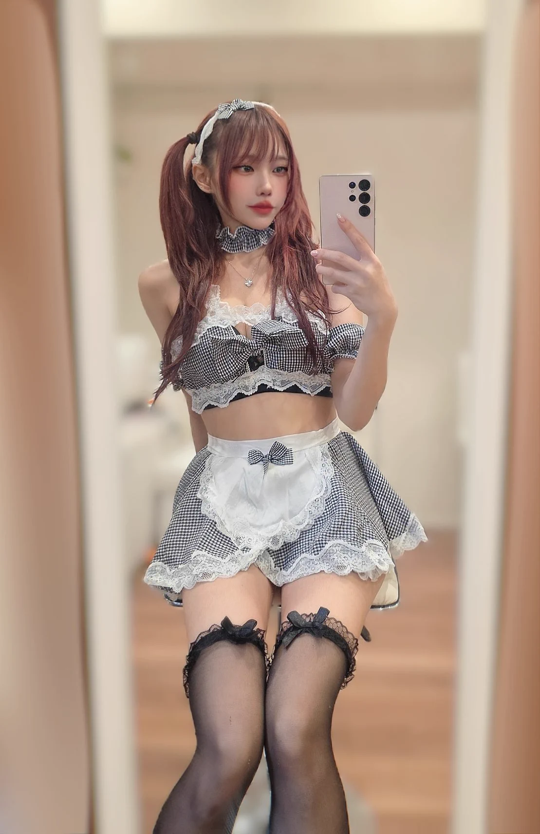 働かないメイド(仮) https://t.co/4yFcyj4fMy