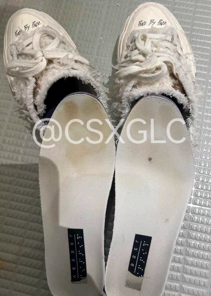 020广东广州，同好找人一起来打胶把玩女友的运动鞋，坐标黄埔，能互换、素质高的优先，同城感兴趣的老哥可私我报名。 https://t.co/N6b2bZawi8