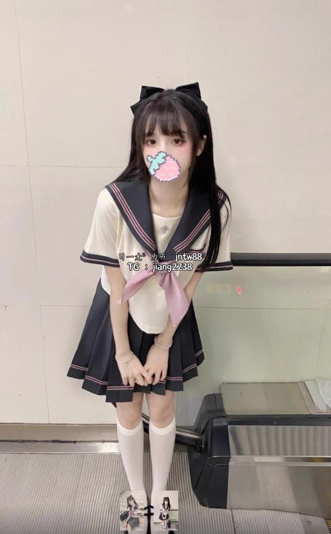 這是19歲的我 愛穿Jk 想吃ㄐㄐ 敢按讚解鎖脫掉 🙋‍♂️ https://t.co/TO18BxdLFN