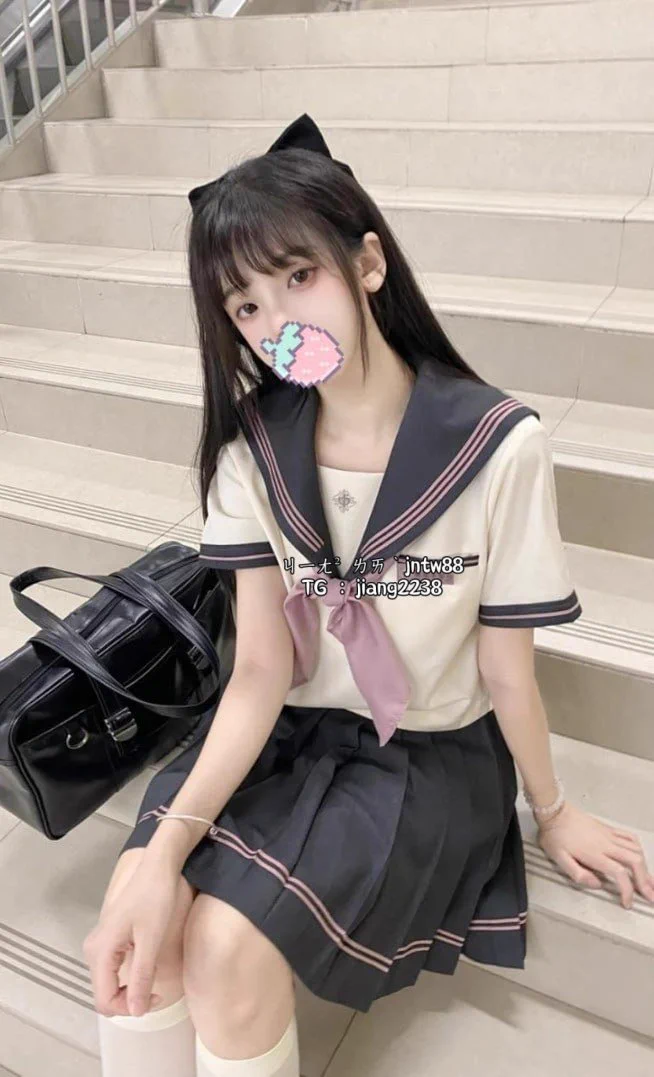 這是19歲的我 愛穿Jk 想吃ㄐㄐ 敢按讚解鎖脫掉 🙋‍♂️ https://t.co/TO18BxdLFN