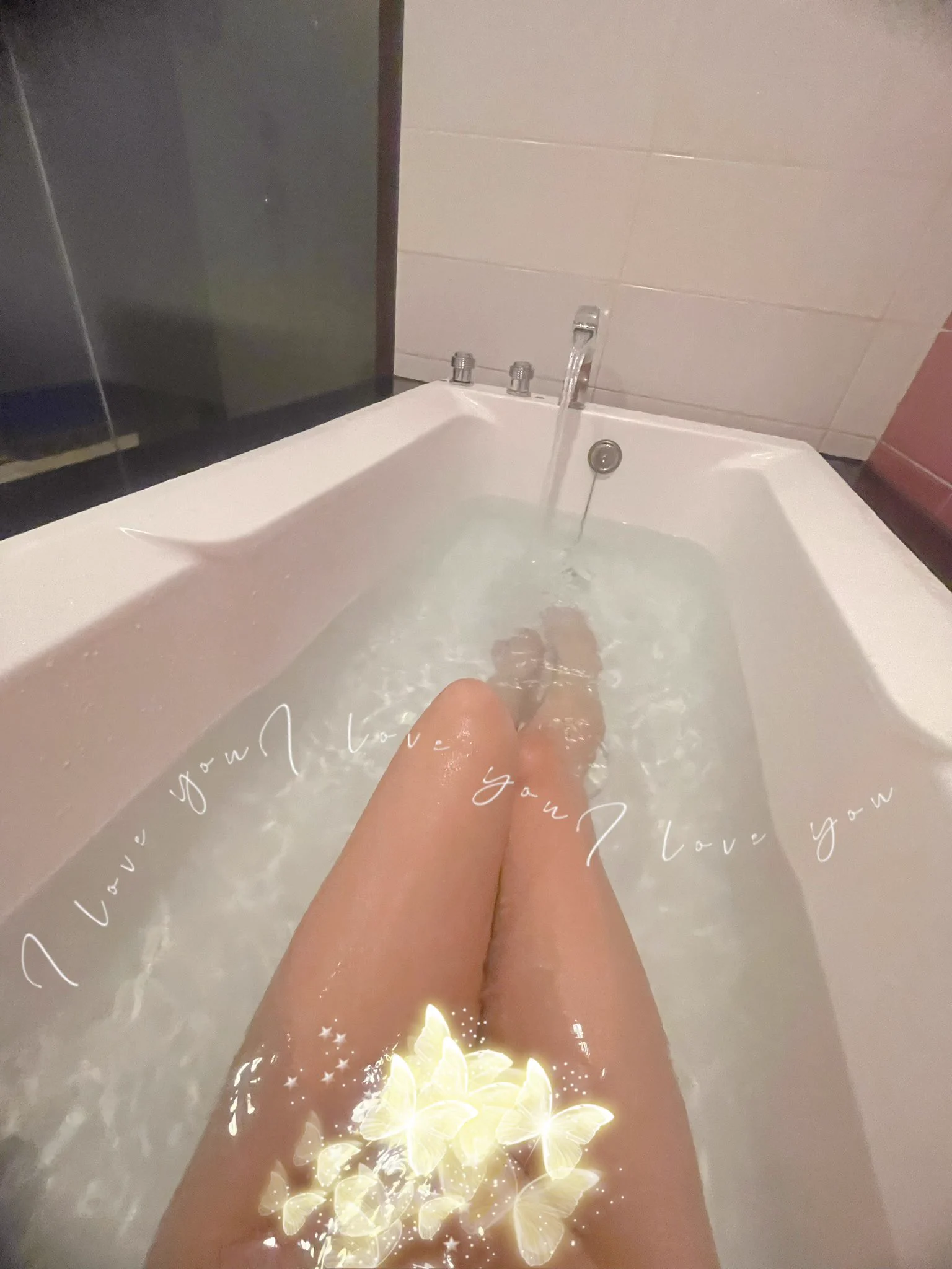 水中折射顯的腿變長了😙 https://t.co/ABqupIv6y6