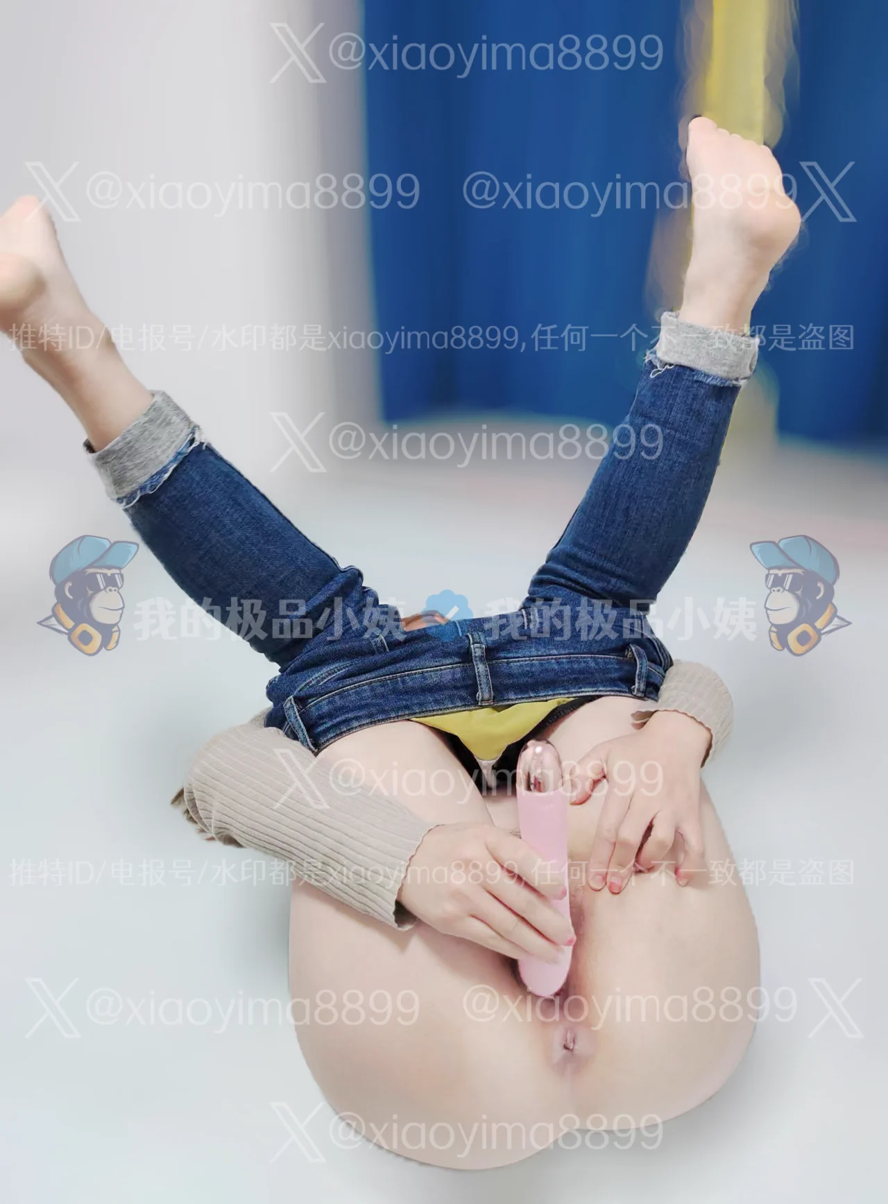回忆2023年之【第一次偷了小姨夫的家】 小姨夫那时候休假在家，晚上跟几个朋友打牌，沫沫困了，我送她俩回家，到家后我让沫沫到客厅看电视，拉着小姨到房间，扒下小姨的牛仔裤后就插进了她的身体也是这次，小姨好像也很期待这种刺激的偷情感@SexytoBaby @SexytoLady@SexytoDoll @SexytoGirl https://t.co/XaPUz8mRPf