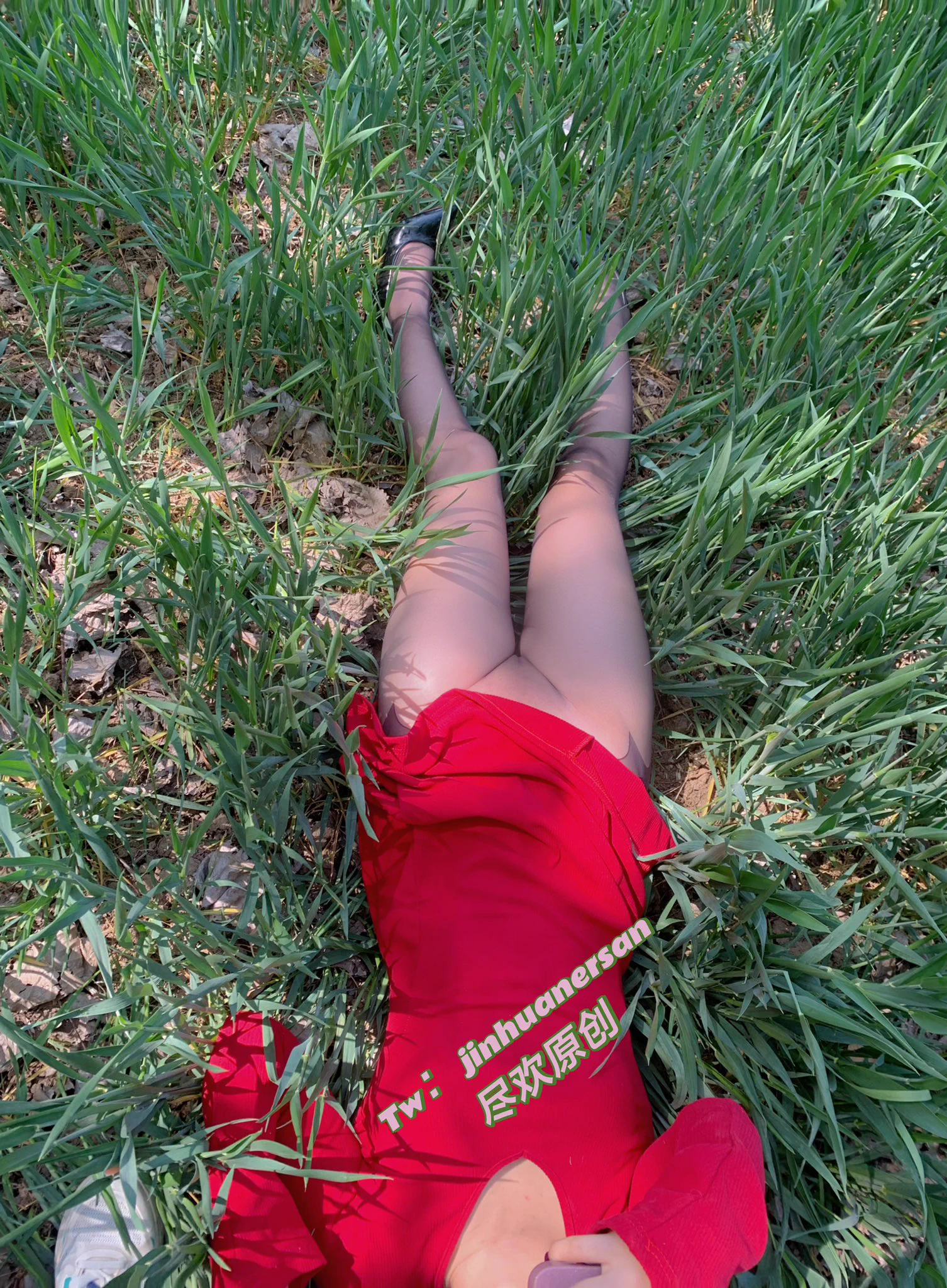 麦地里捡了个白虎妹妹 当你看到了会不会就地爆操我！投送@SexytoLady @SexytoBaby @SexytoDoll @SexytoGirl https://t.co/DqBIVEx8L1
