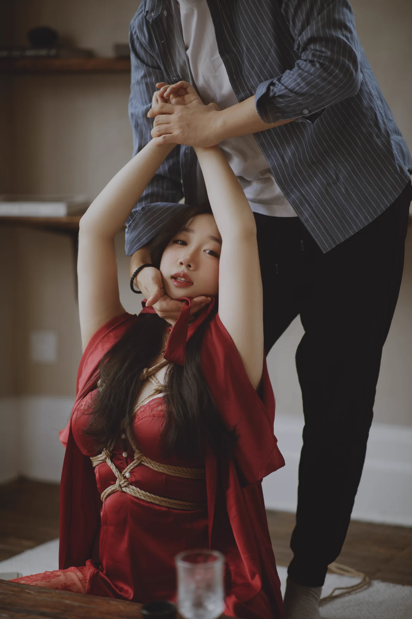 只有不确定关系的频繁暧昧，才能永远保持新鲜感。———🧶：@ShibariLeo 📷：@Anosayhii ———6k fo致谢^ ^———@ToBulaer @KawasawaSen @ToBulma @BulmaList https://t.co/j8PRQku3dB